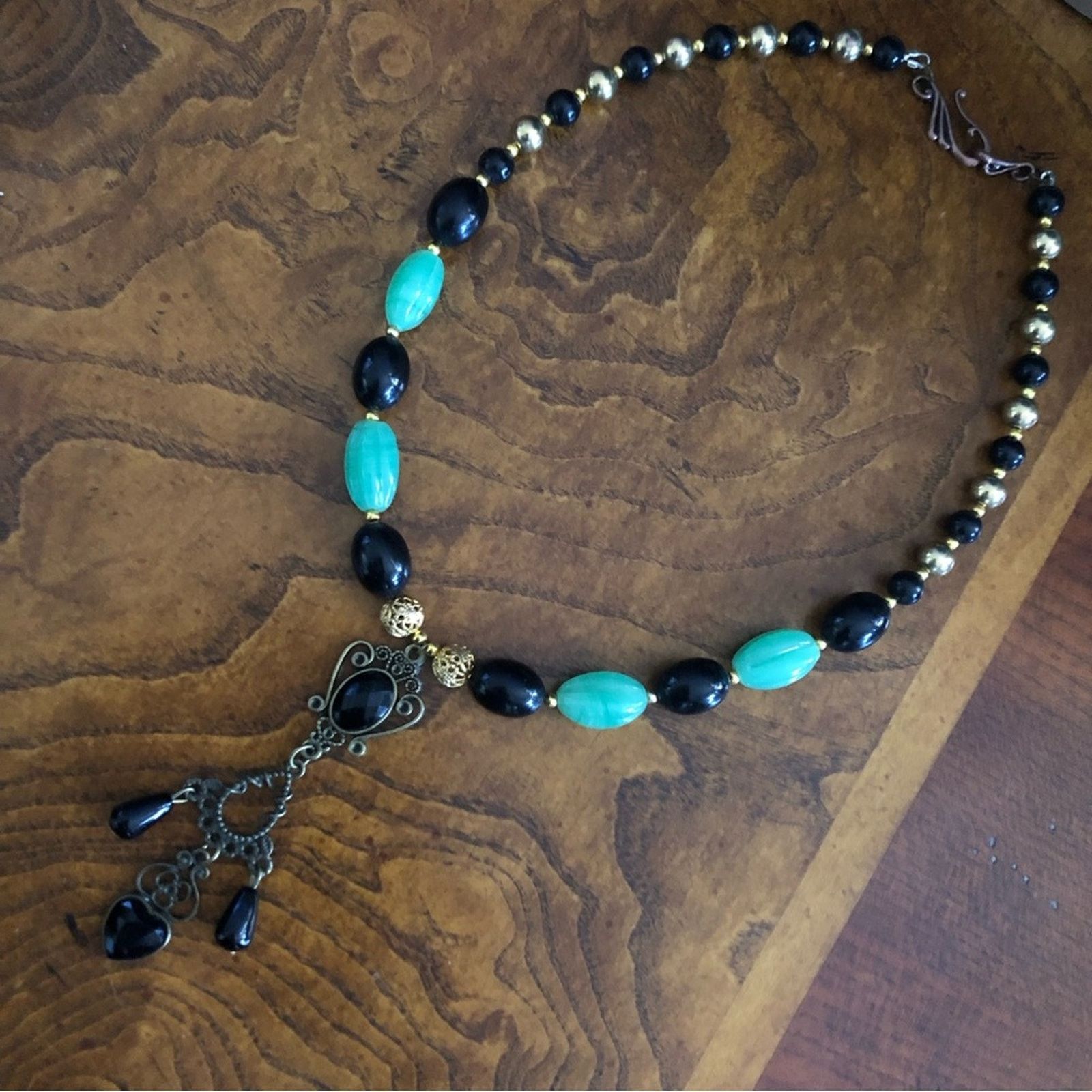 Handmade Handcrafted Victorian style pendant chalcedony necklace Size ONE SIZE - 7 Thumbnail