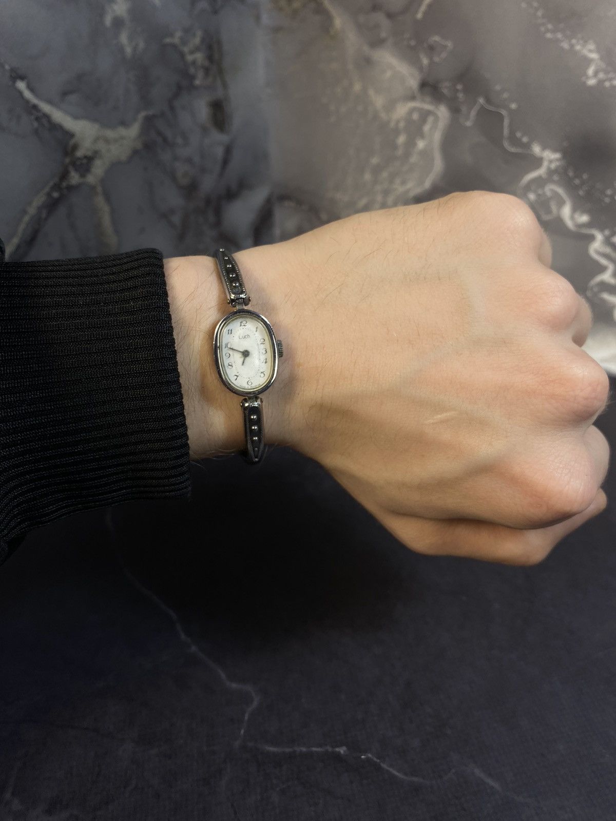 Jewelry Vintage Luch Silver Oval Watch - Retro Charm Size ONE SIZE - 1 Thumbnail