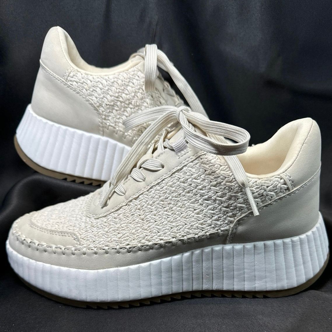 Dolce Vita DV by Dolce Vita Fredi Sandstone Crochet Upper women sz 8.5 Size US 8.5 / IT 38.5 - 2 Thumbnail