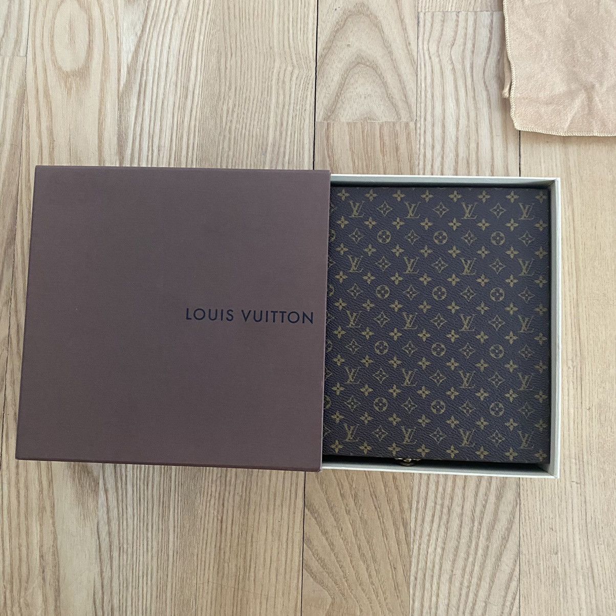 Louis Vuitton Louis Vuitton Jewelry Trunk Case Box Luggage Monogram Decor Size ONE SIZE - 2 Thumbnail