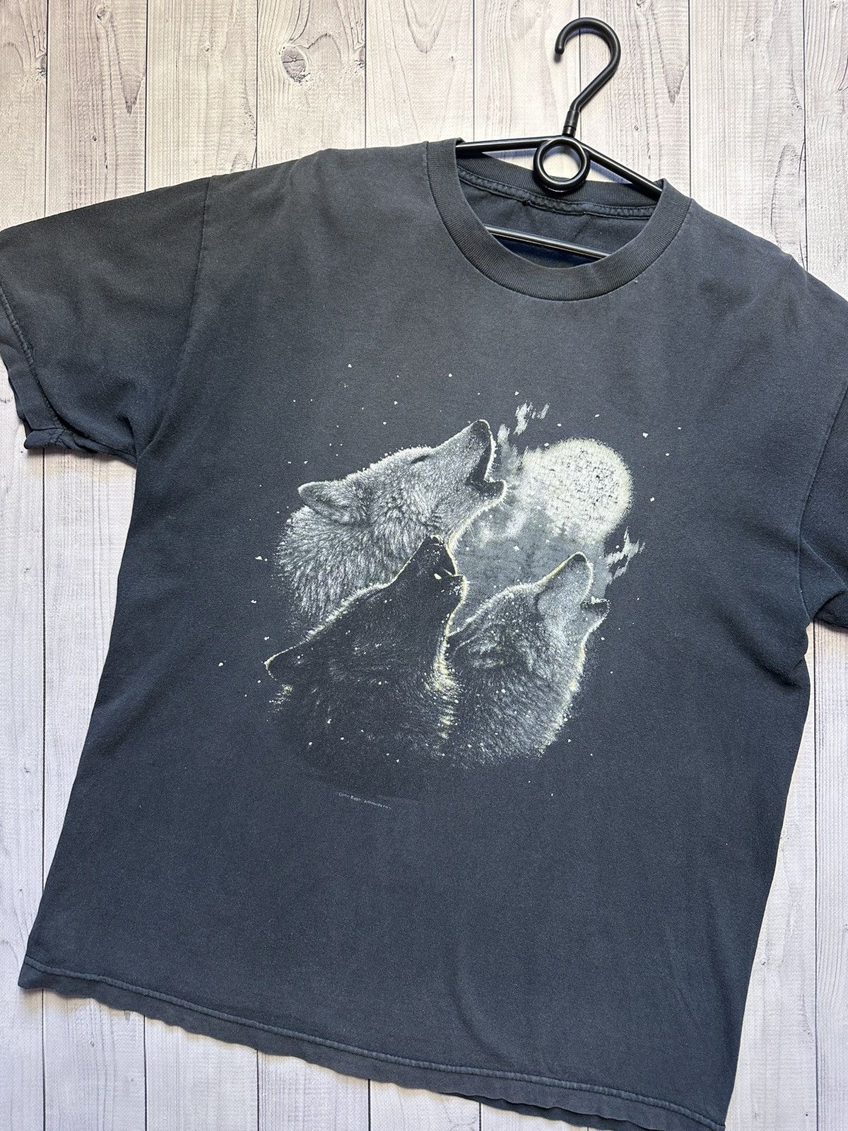 Vintage Vintage Wolf tee distressed size M Size US M / EU 48-50 / 2 - 2 Thumbnail