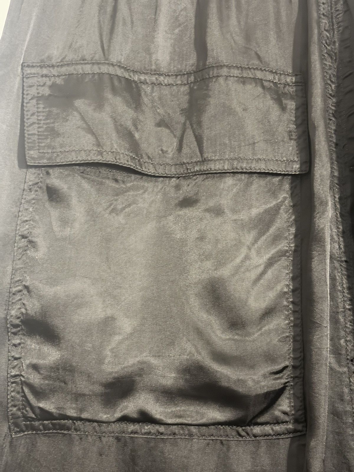 Rick Owens Rick Owen’s Larry short in black 100% cupro Size US 26 / EU 42 - 5 Thumbnail