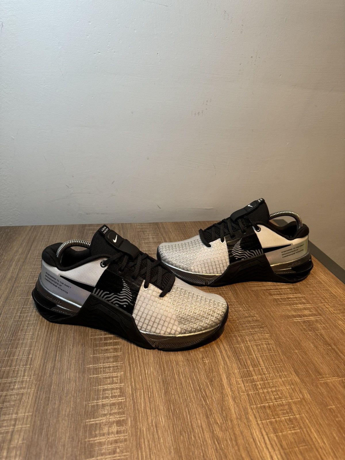Nike Nike SAMPLE Metcon 8 PRM Womens Size 8 Shoes Iridescent NEW Size US 8 / EU 41 - 2 Thumbnail