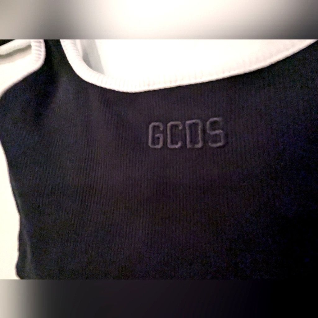GCDS ***SALE***GCDS Chain Strap Knit Crop Top Size XS / US 0-2 / IT 36-38 - 3 Thumbnail