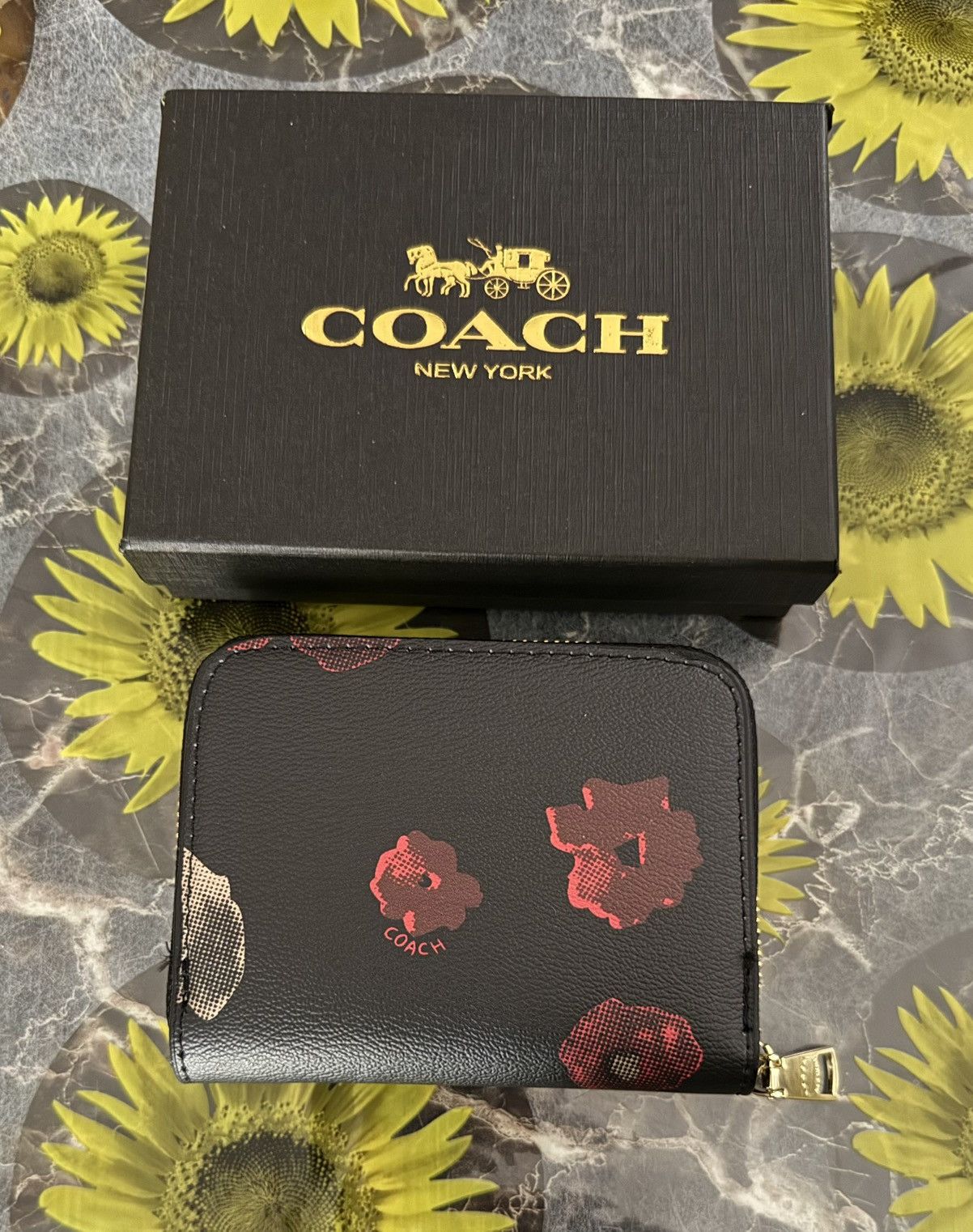 Coach Coach Black Floral Print Small Zip Wallet with Box Size ONE SIZE - 2 Thumbnail