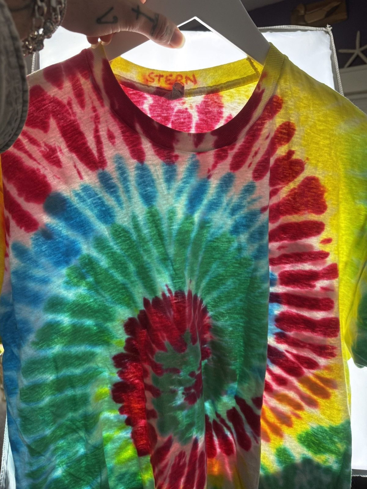 Vintage Vintage 1980s Tye Dye PaperThin Single Stitch Tee Size US XXL / EU 58 / 5 - 2 Thumbnail