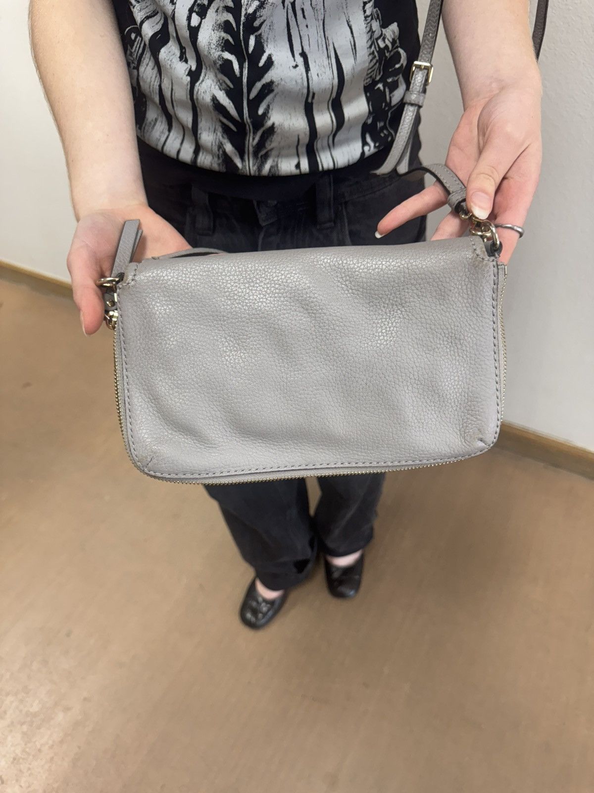 Kate Spade Kate Spade Gray Pebbled Leather Crossbody Bag Size ONE SIZE - 8 Thumbnail