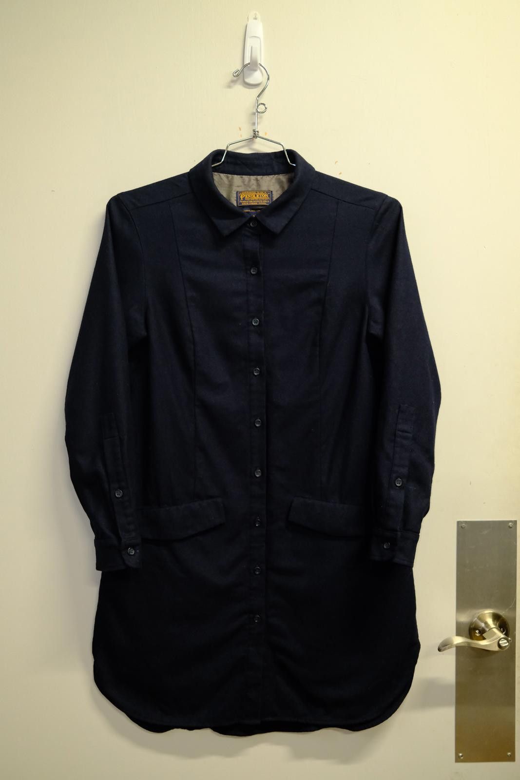 Theory 2010's Pendleton Pocket Long Sleeve Button-Up Size M / US 6-8 / IT 42-44 - 1 Thumbnail