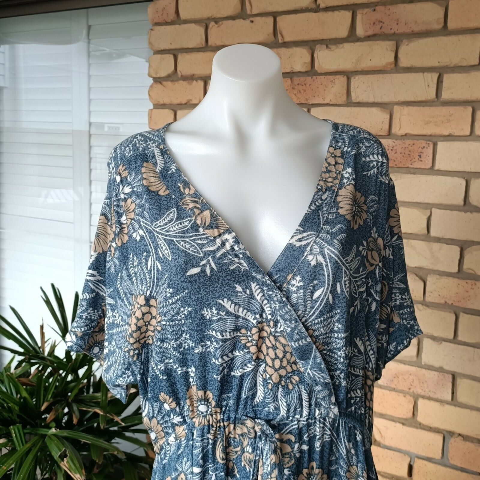 Other Holiday Trading Dress Blue White Floral Size S/M Size ONE SIZE - 5 Thumbnail