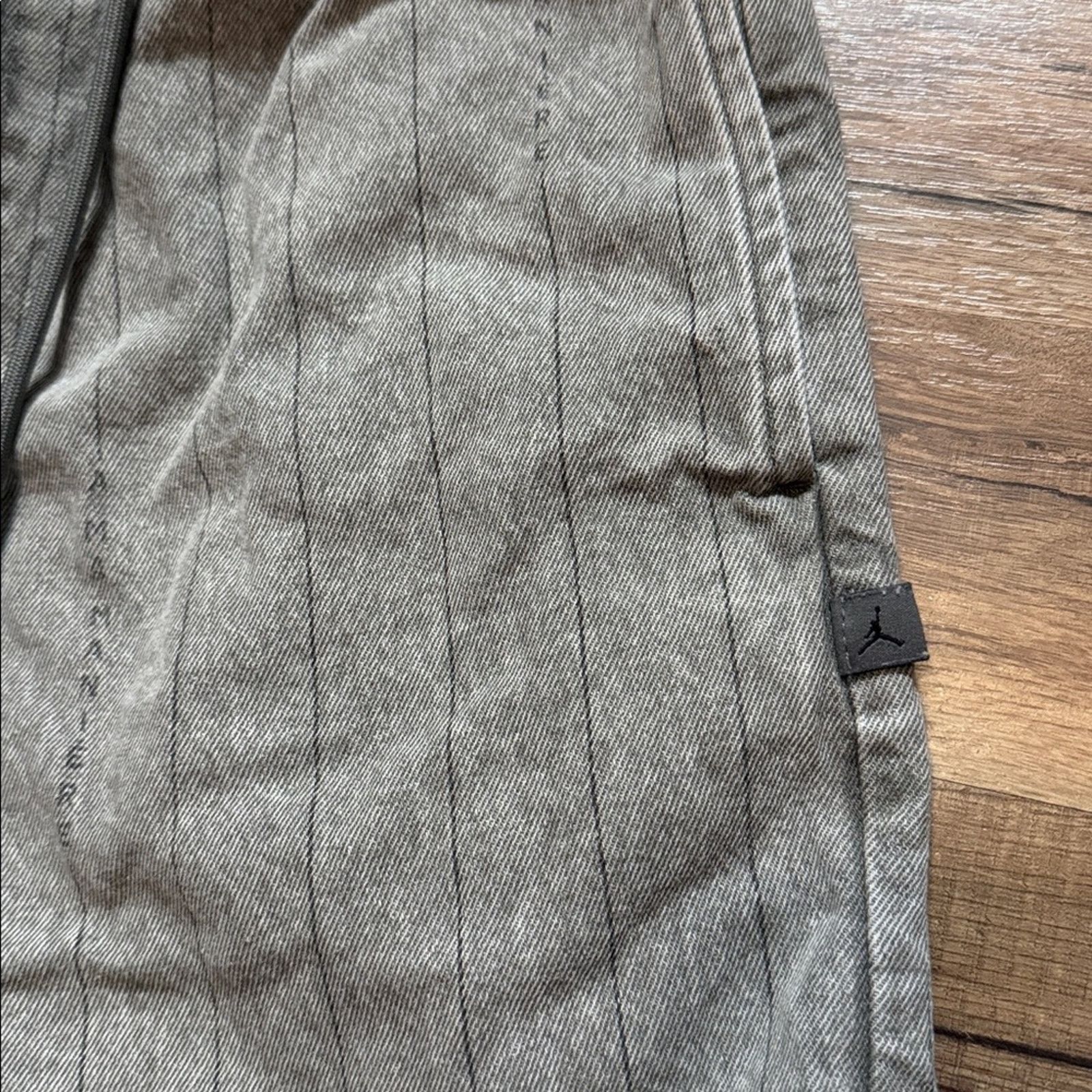 Jordan Brand Jordan x A Ma Maniere Shorts Flat Pewter Size US 26 / EU 42 - 2 Thumbnail