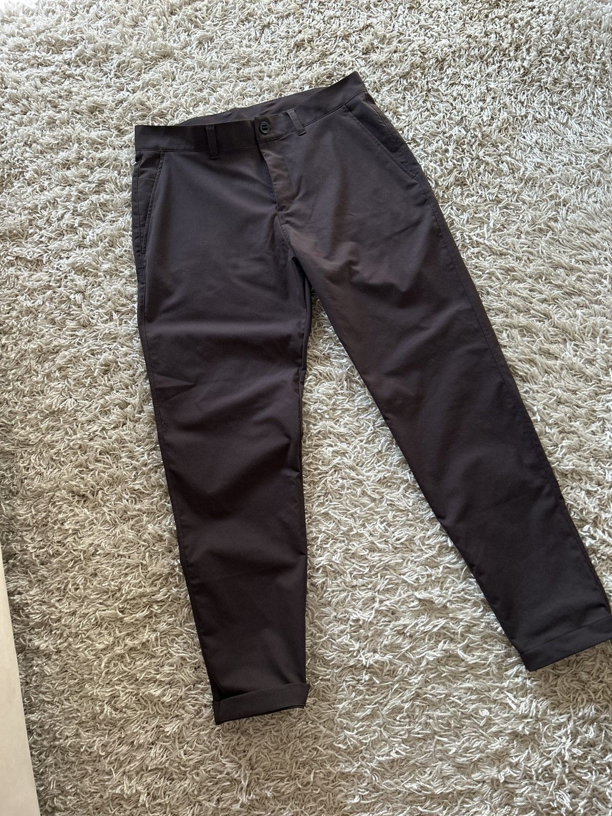 Lululemon slim tapered trouser size 33