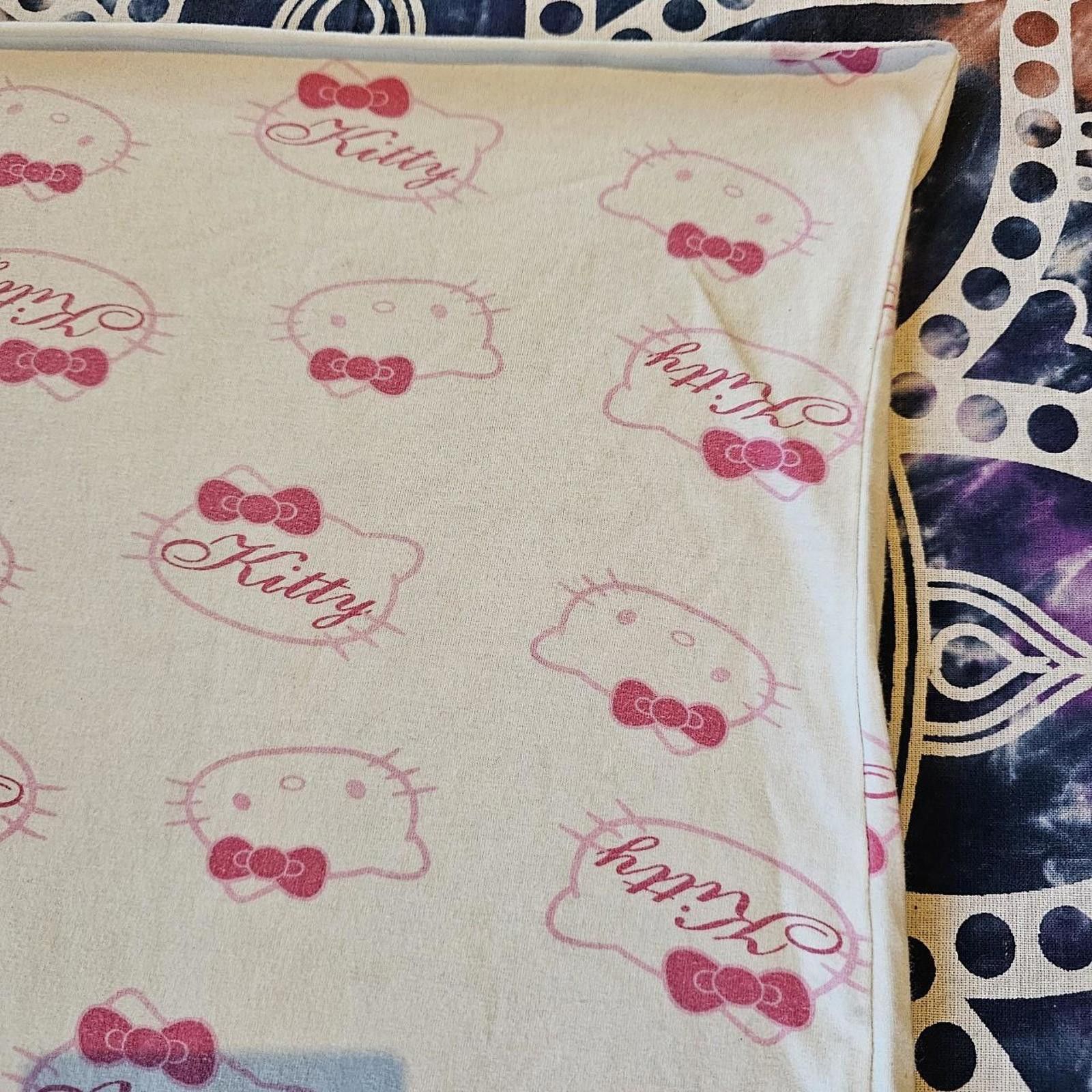 Designer Women's Hello Kitty White and Pink Crop-top Size L / US 10 / IT 46 - 4 Thumbnail