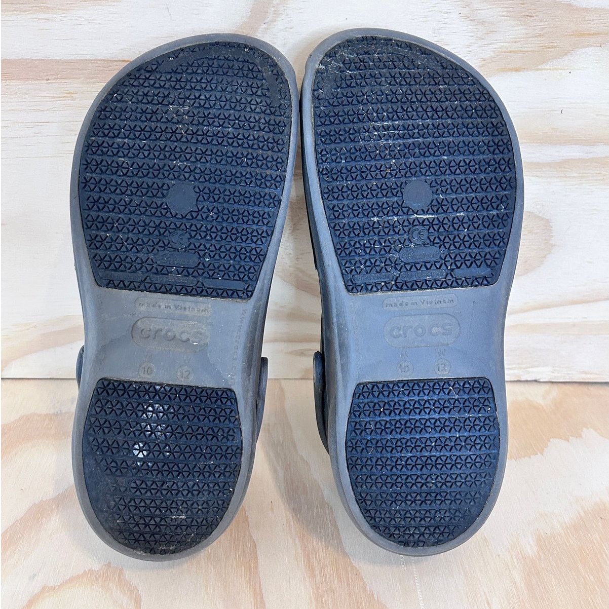 Crocs Crocs - Bistro Clogs - Sandals - Gray - Men's - 10 Size US 10 / EU 43 - 8 Thumbnail