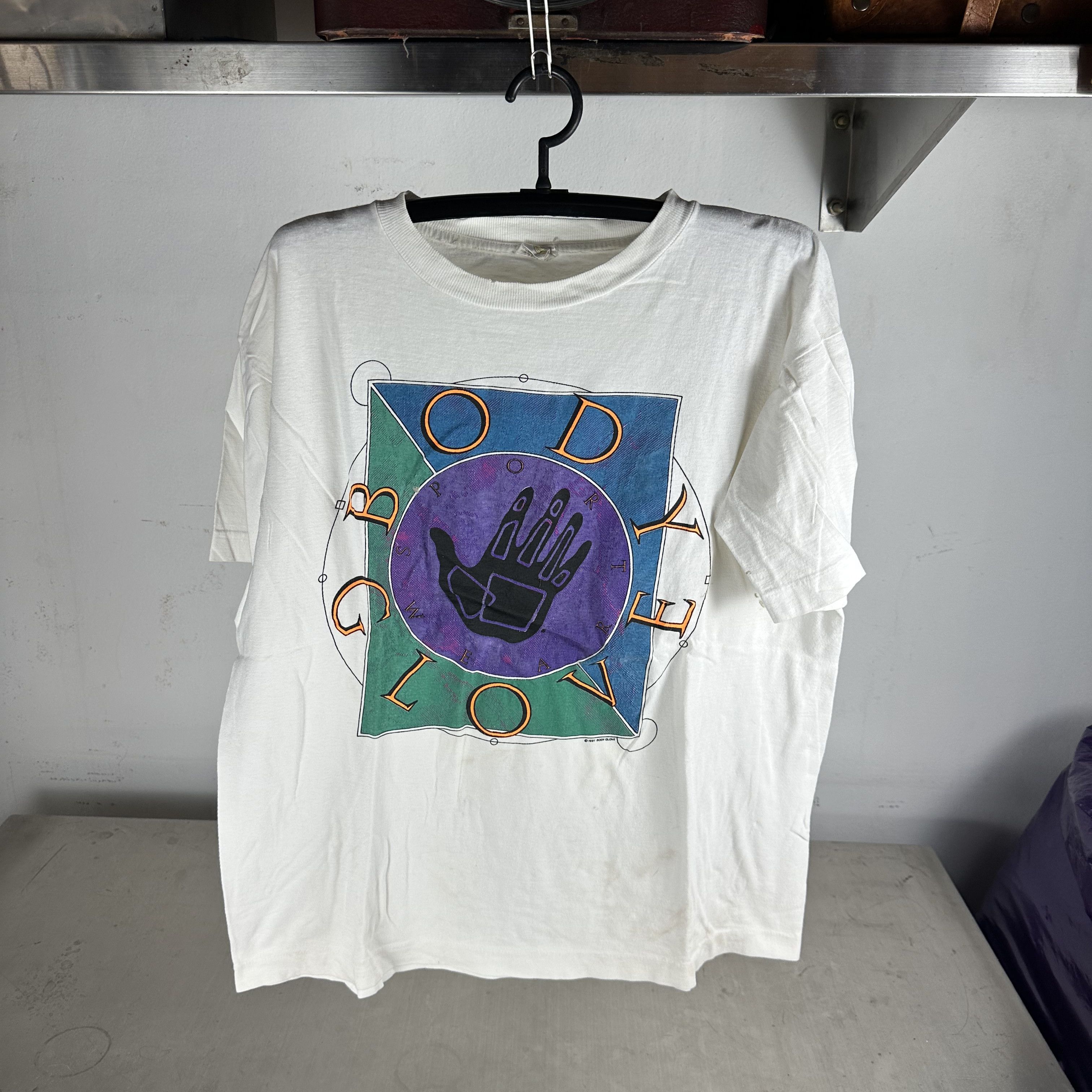 Vintage 1991 Body Glove Graphic Surf Gear Single Stitch T-shirt Size US XL / EU 56 / 4 - 1 Thumbnail