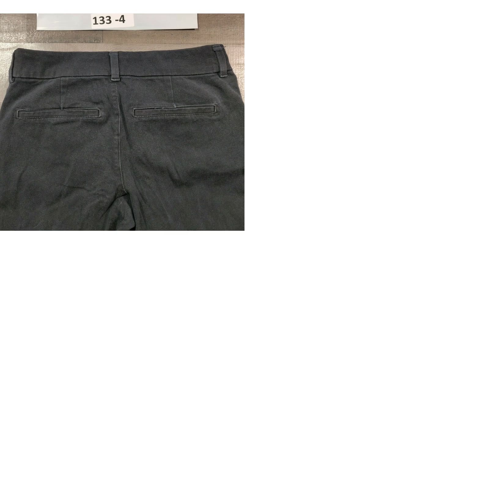 Old Navy Old Navy Pants Womens 0 Black Pixie Crop Skinny Low Rise Flat Front Zip Closure Size 25" / US 0 / IT 36 - 9 Thumbnail