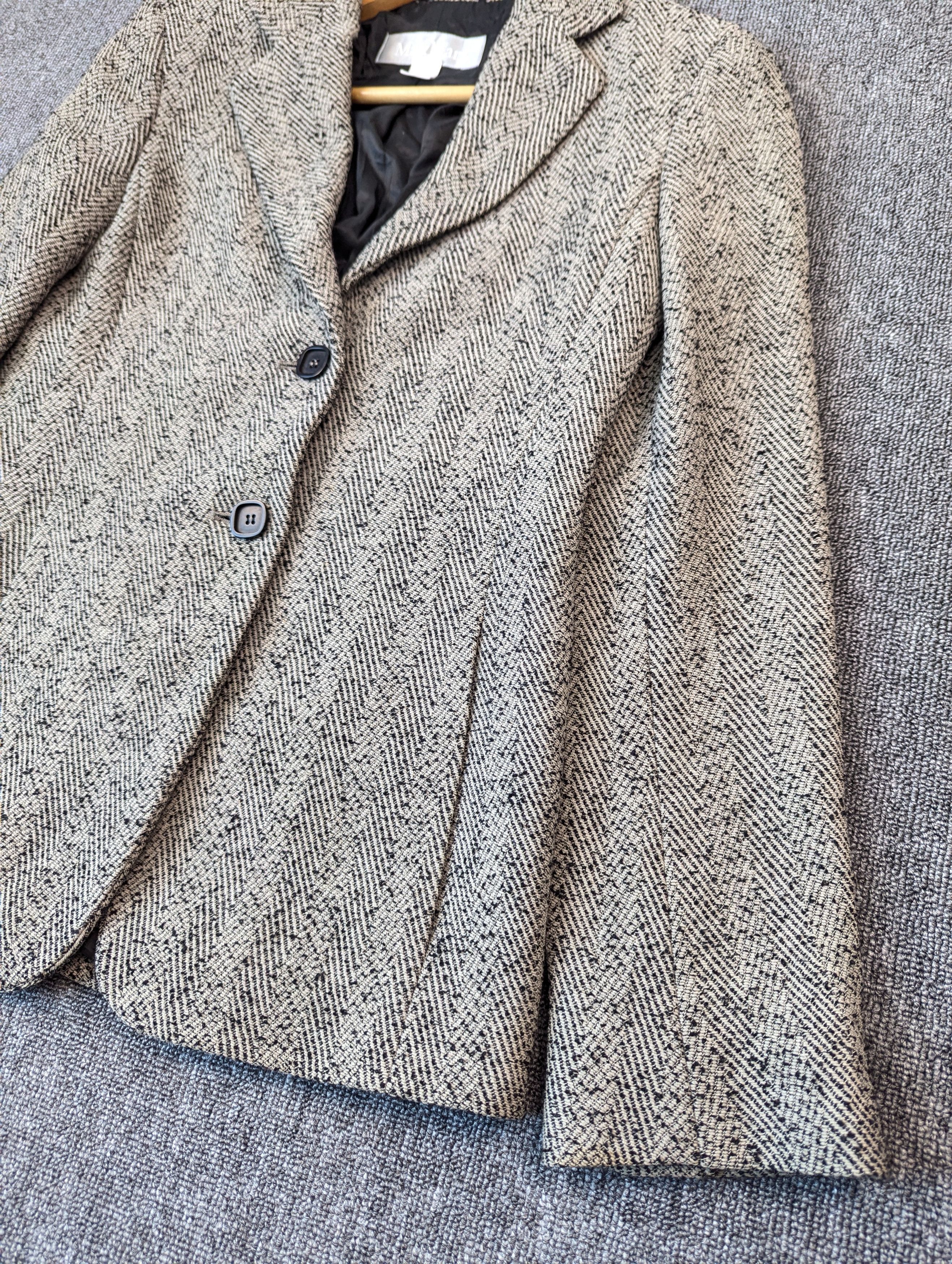 Max Mara Women's Max Mara Wool Blazer Style Jacket Size XS / US 0-2 / IT 36-38 - 3 Thumbnail