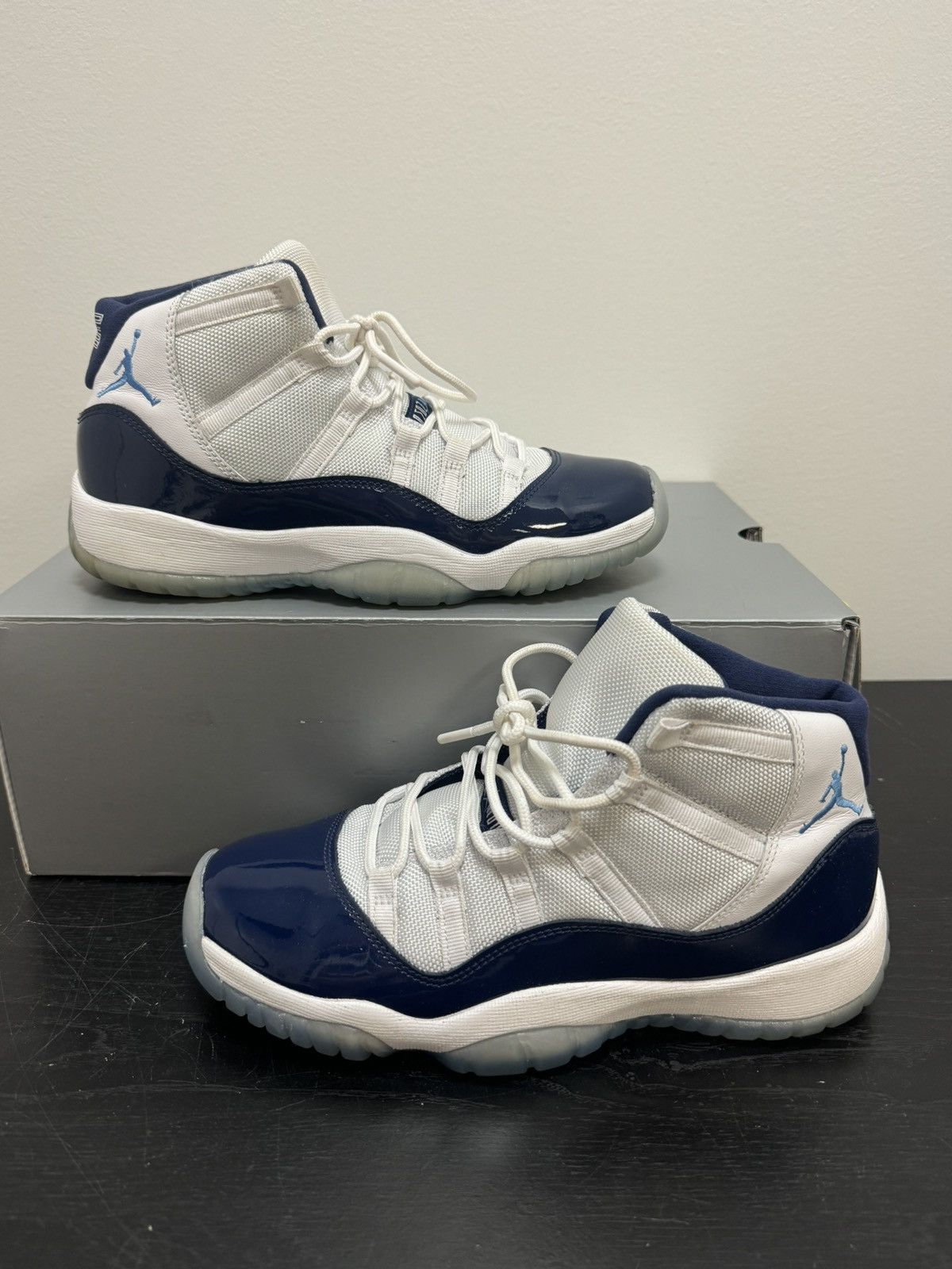 Jordan Brand Jordan 11 unc win like 82 (GS) Size US 6.5 / EU 39-40 - 1 Thumbnail
