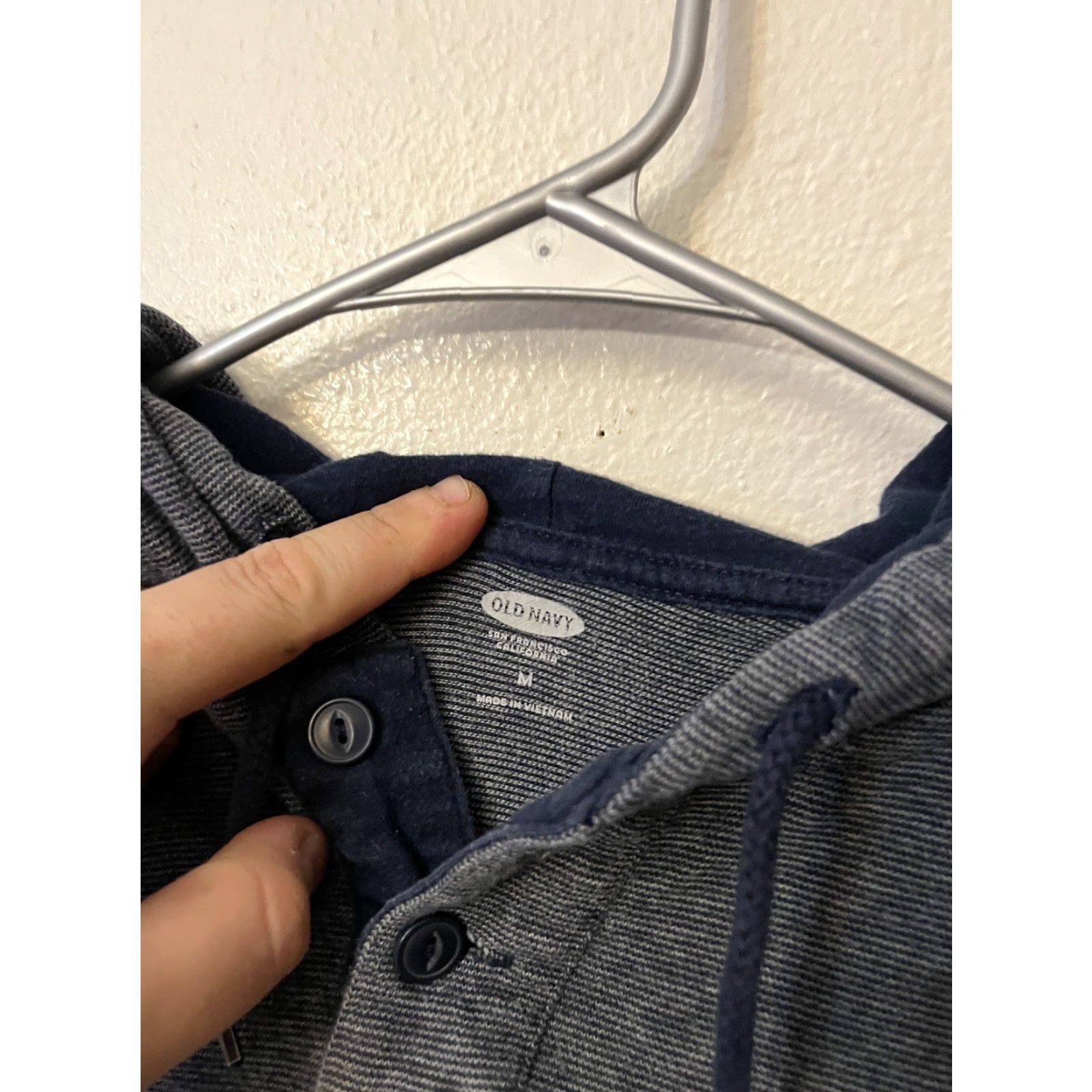 Old Navy Old Navy Hoodie Mens M Blue Henley Sweatshirt Hooded Pullover Lightweight Shirt Size US M / EU 48-50 / 2 - 2 Thumbnail