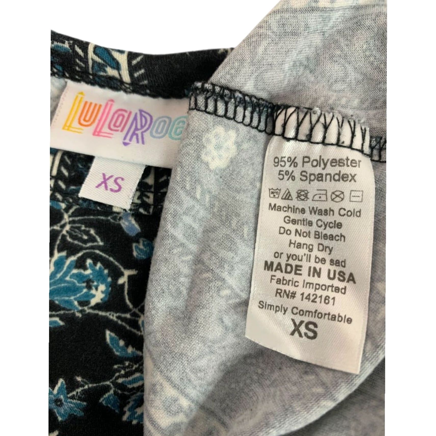Vintage VINTAGE LulaRoe Blue Stripe Floral Carly Dress Hi Lo Hem Tshirt Dress XS Women's Knee Length 95% polyester 5% spandex Size XS / US 0-2 / IT 36-38 - 8 Thumbnail