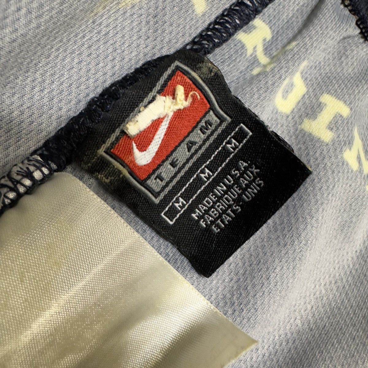 NCAA × Nike × Vintage Vintage Michigan Wolverines shorts Size US 32 / EU 48 - 4 Thumbnail