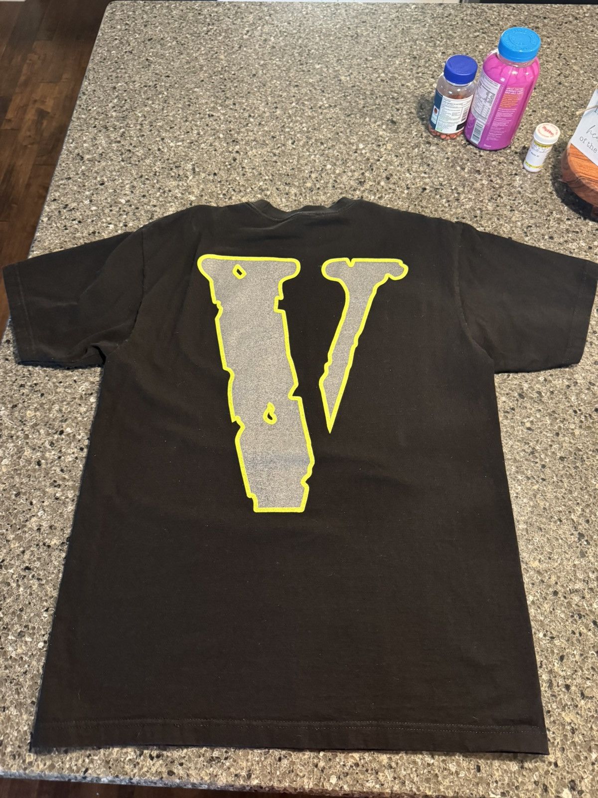 999 Club × Vlone JUICE WRLD X VLONE MAN OF THE YEAR MENS SIZE LARGE Size US L / EU 52-54 / 3 - 2 Thumbnail