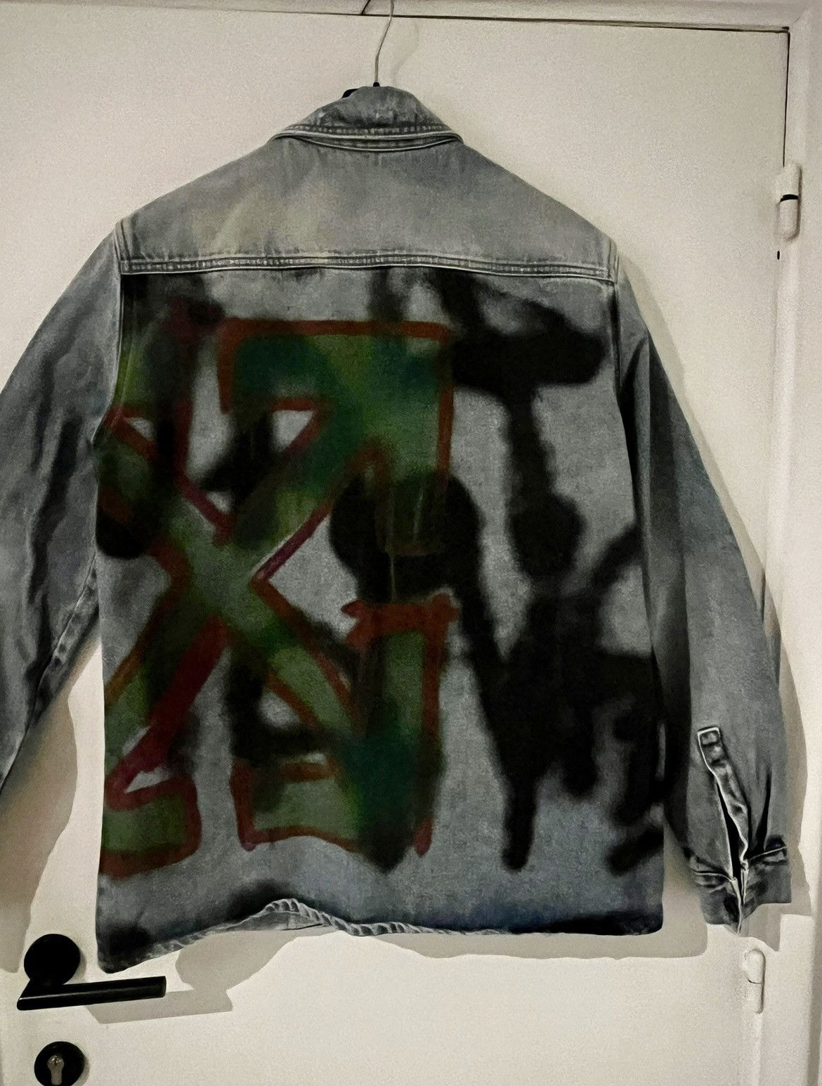Off-White Off-White Spray Jacket–OMYD015E19386037–Excellent Condition Size US M / EU 48-50 / 2 - 1 Thumbnail
