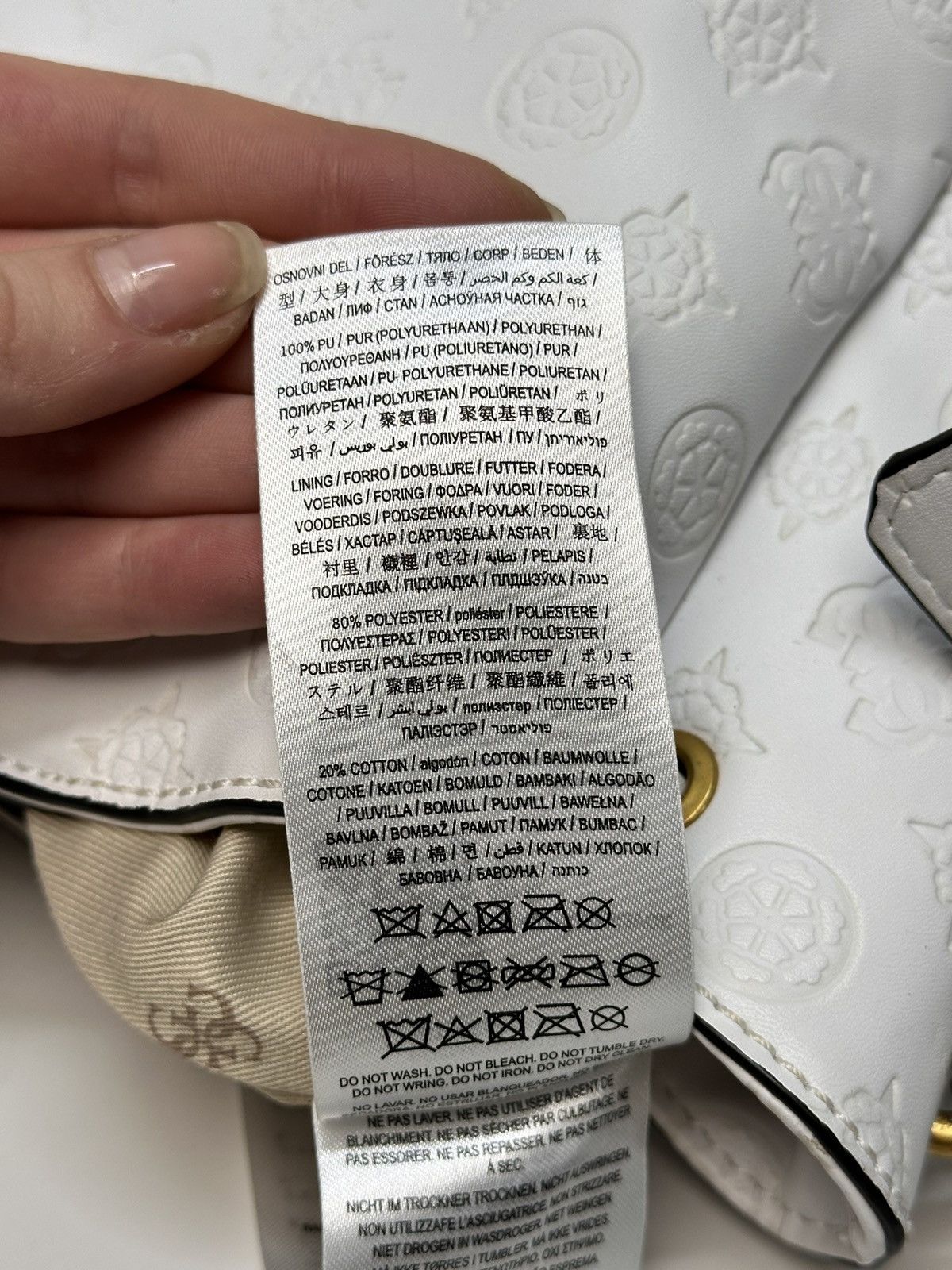 Guess Guess White Monogram Bucket Bag Gold Hardware Y2K Style Size ONE SIZE - 21 Thumbnail