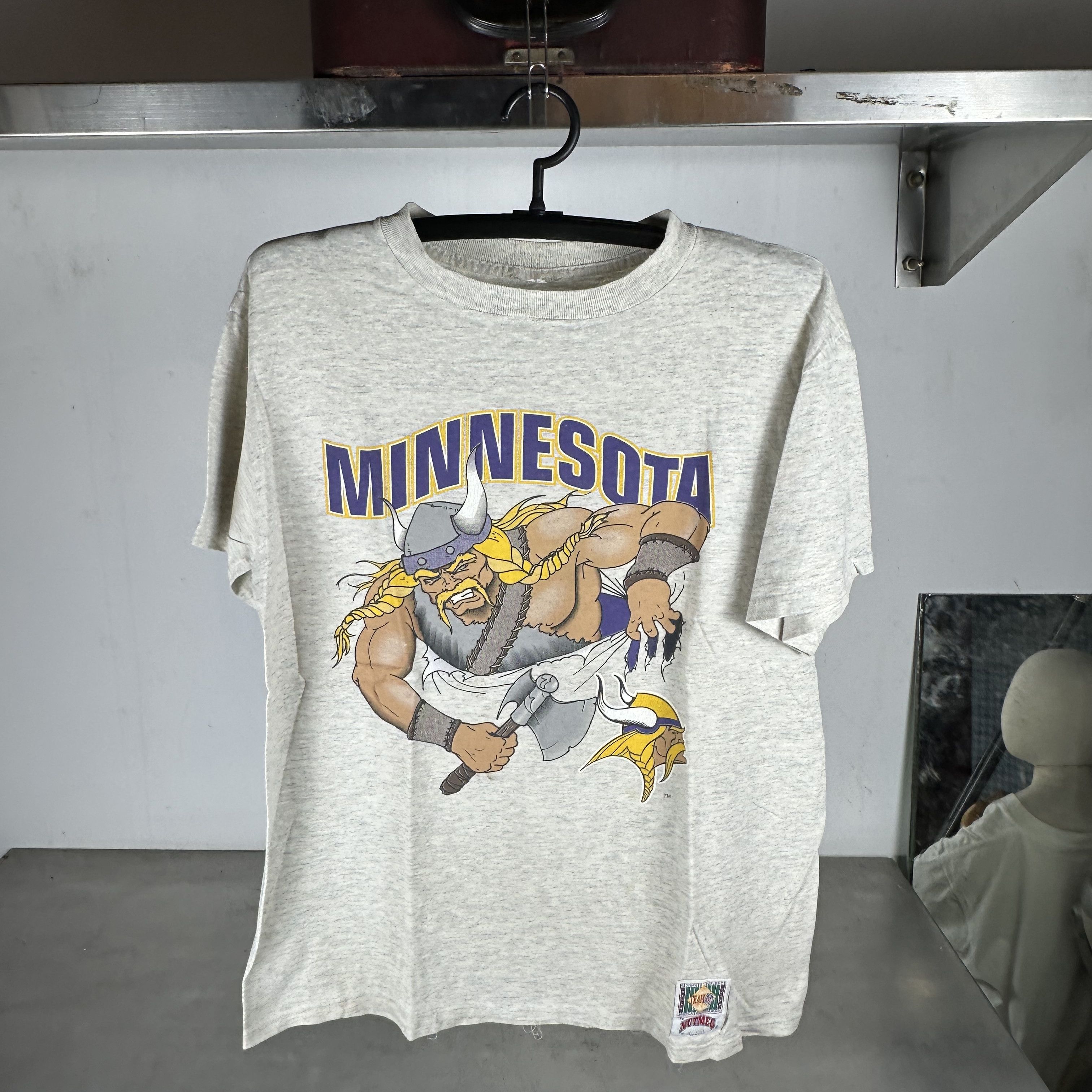 Vintage 90s Minnesota Vikings Breakthrough Nutmeg Large T-Shirt Size US L / EU 52-54 / 3 - 1 Thumbnail