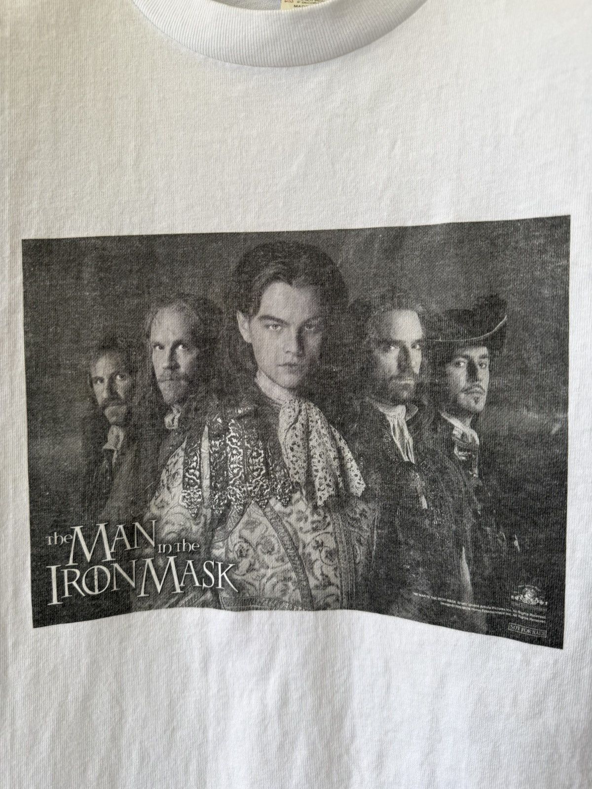 Vintage Vintage 90s The Man in the Iron Mask Movie Leonardo DiCaprio Size US S / EU 44-46 / 1 - 3 Thumbnail