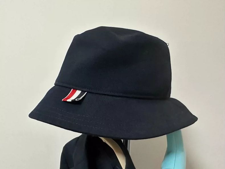 Thom Browne Thom Browne Striped emblem fisherman's cap Size ONE SIZE - 2 Thumbnail