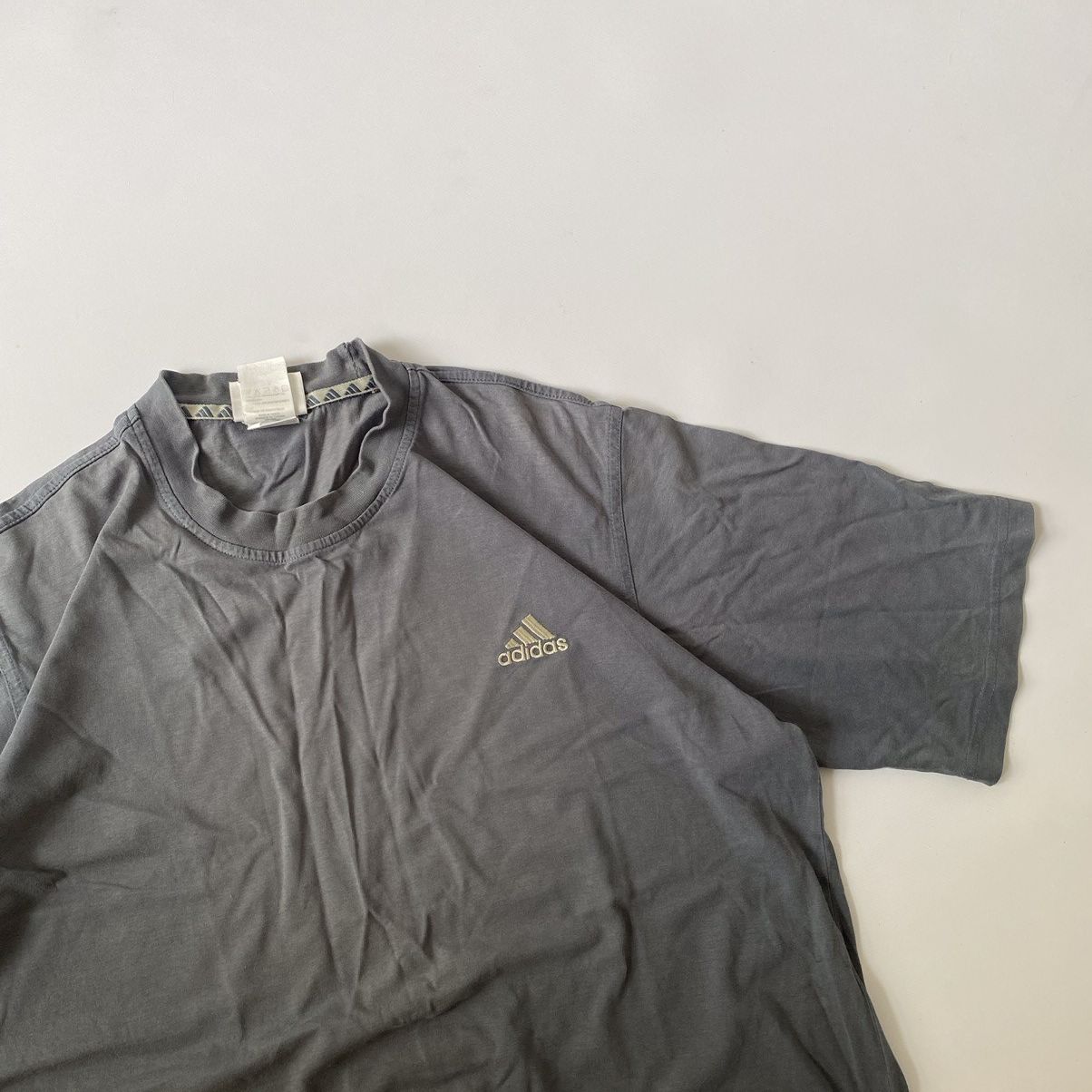 Adidas Adidas Vintage Y2K Tshirt Oversize Fit Size US M / EU 48-50 / 2 - 5 Thumbnail