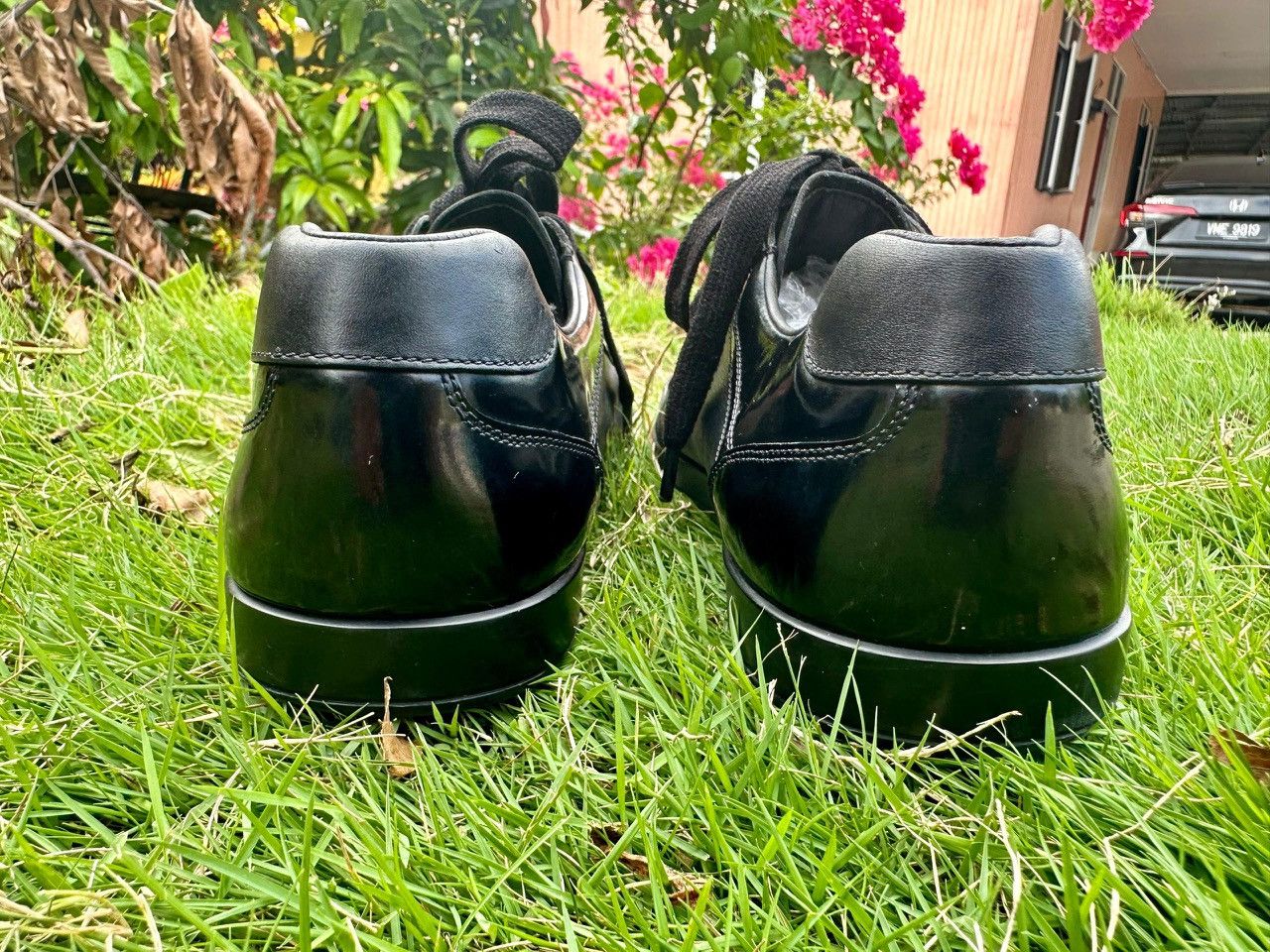 Prada Authentic Prada Lace-Up Nappa Shiny Nero Low Top Sneakers Size US 7 / EU 40 - 5 Thumbnail