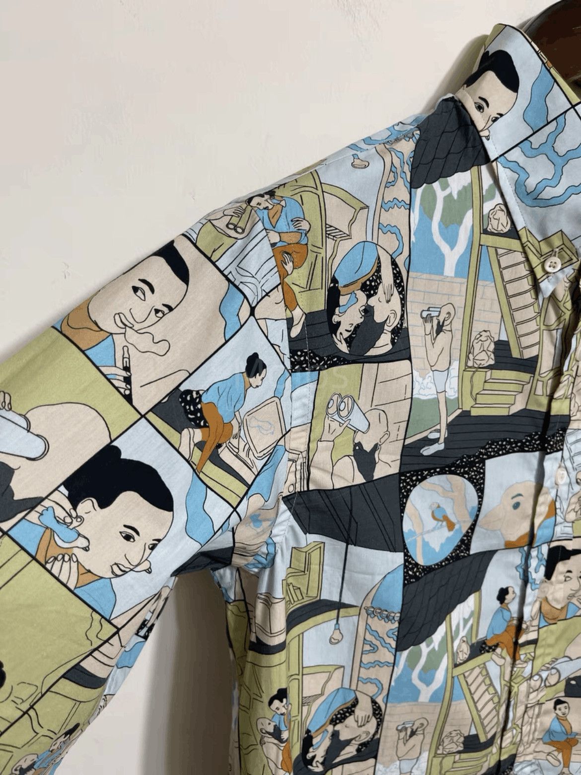 Prada Prada Manga Picture Shirt Size US S / EU 44-46 / 1 - 4 Thumbnail