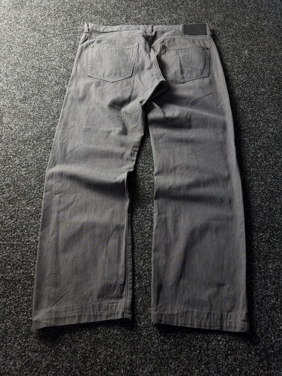 Hugo Boss Luxury Designer Hugo Boss Regular Fit Grey Casual Pants Size US 34 / EU 50 - 10 Thumbnail