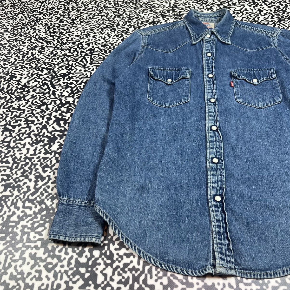 Levi's Vintage Clothing Vintage 00s Levis Red Tab Denim Shirts Retro Casual Style Size M / US 6-8 / IT 42-44 - 8 Thumbnail