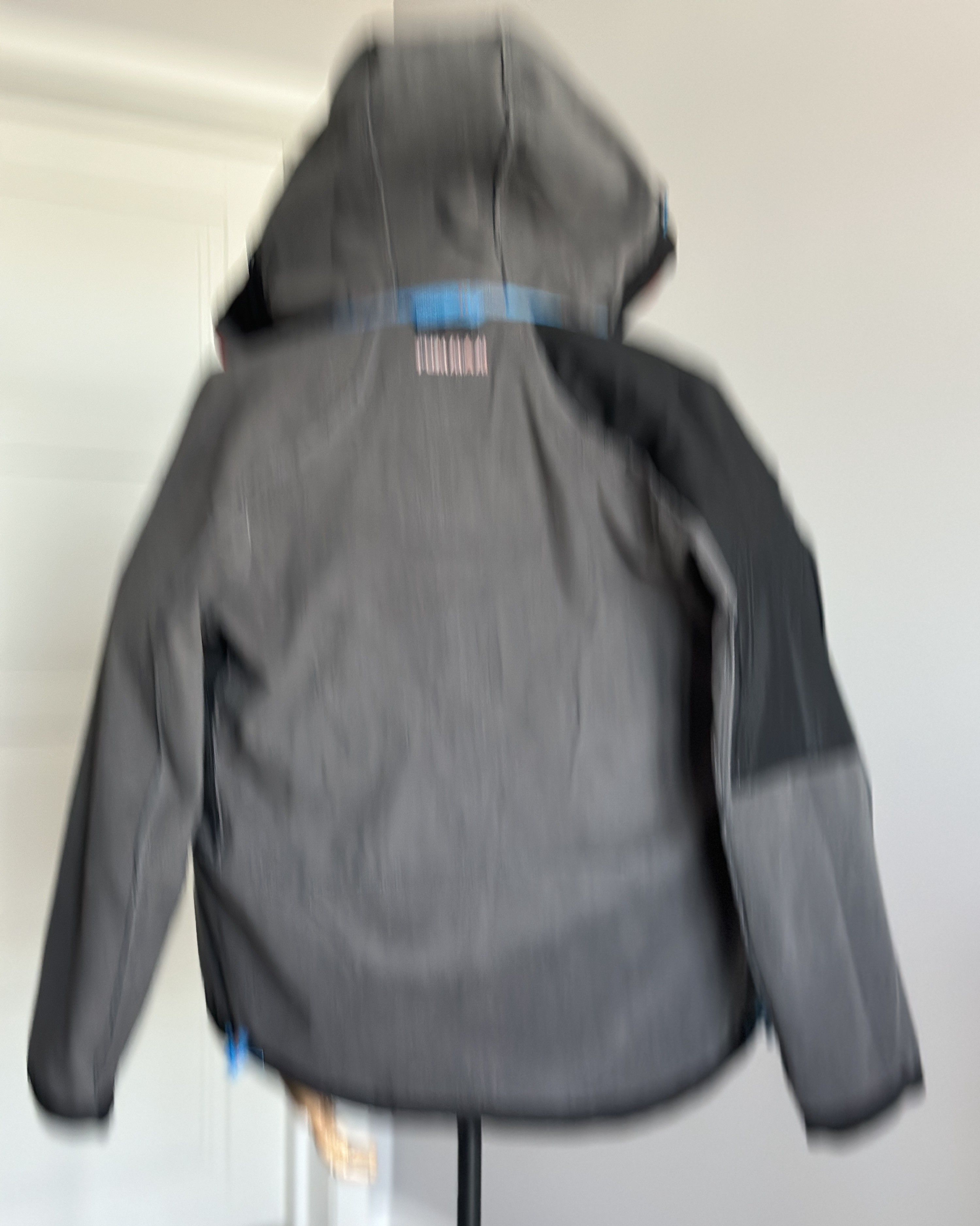 Mammut MAMMUT Eiger Extreme Shell Hooded Jacket Outdoor Trekking Size US M / EU 48-50 / 2 - 13 Thumbnail