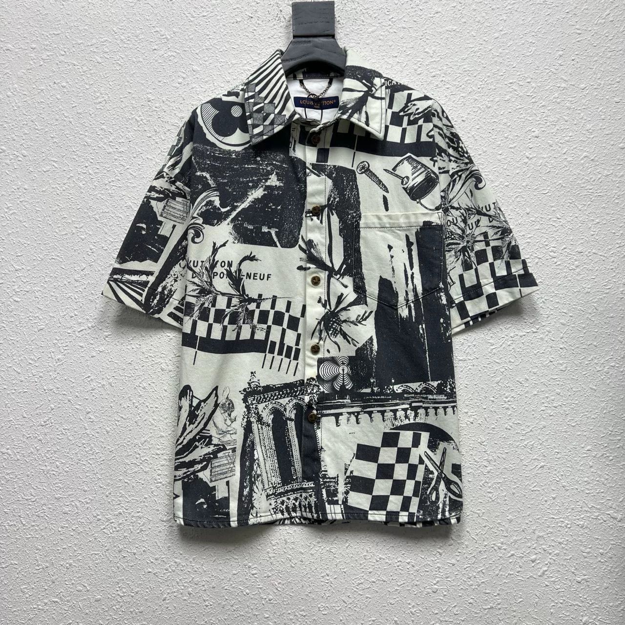 Louis Vuitton Louis Vuitton Paris Collage Short Sleeve Denim Shirt Size US M / EU 48-50 / 2 - 1 Thumbnail