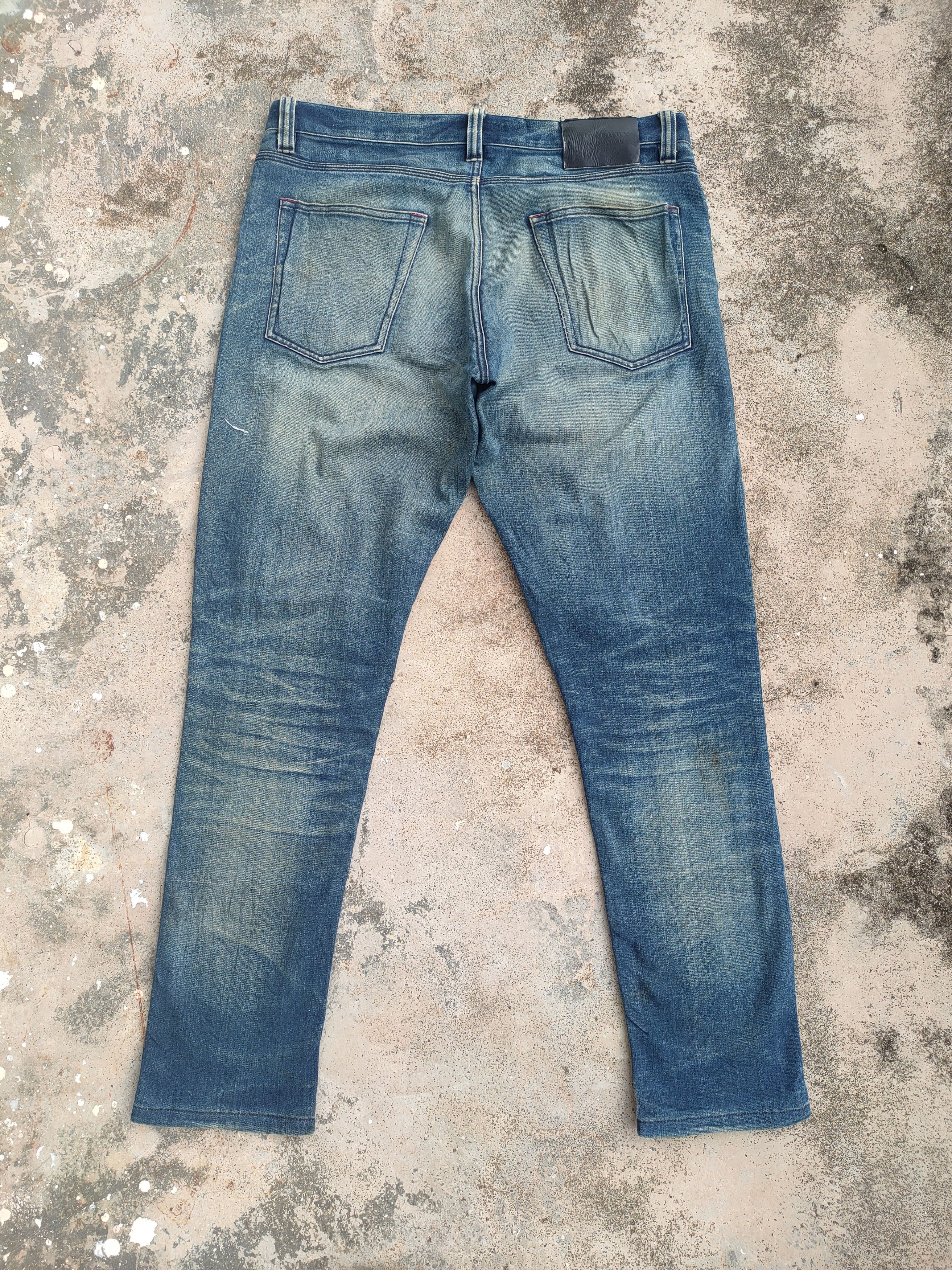 Burberry VINTAGE BURBERRY BLACK LABEL RUSTY RIPPED DENIM JEANS PANTS Size US 35 - 11 Thumbnail