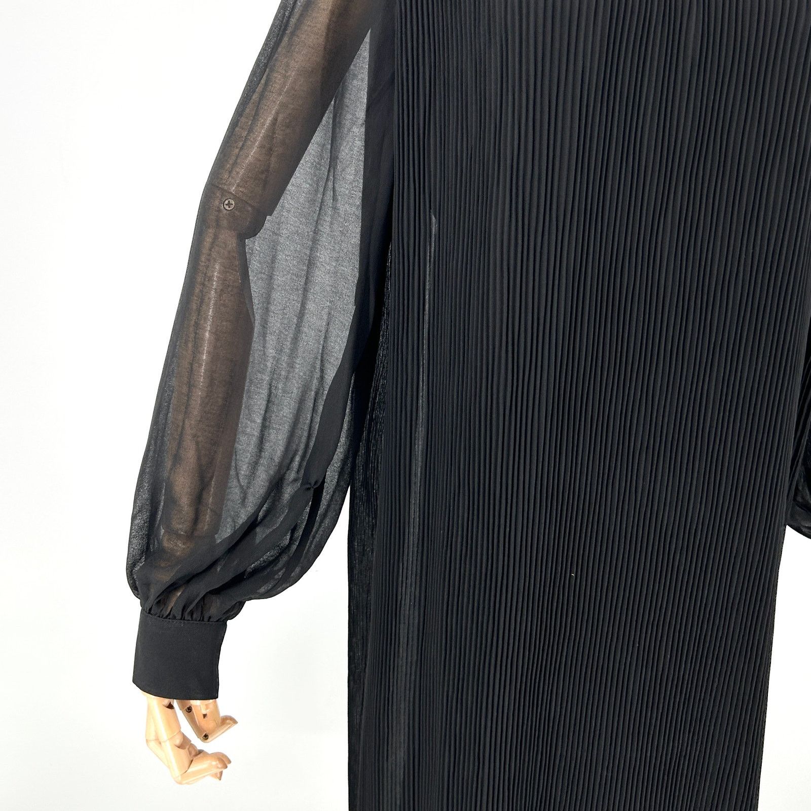 Elie Tahari Elie Tahari Black Micro Pleat Sheer Sleeve Maxi Dress Size L / US 10 / IT 46 - 4 Thumbnail