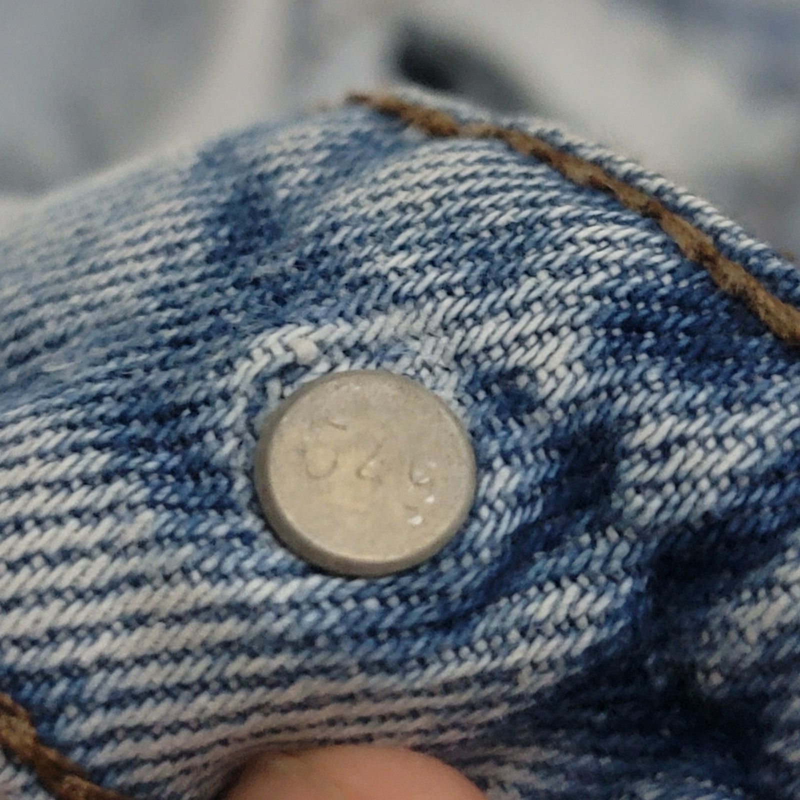 Levi's Vtg90s THRASHED Ripped Distressed Levi Silvertab Baggy Jeans Size 30" / US 8 / IT 44 - 14 Thumbnail