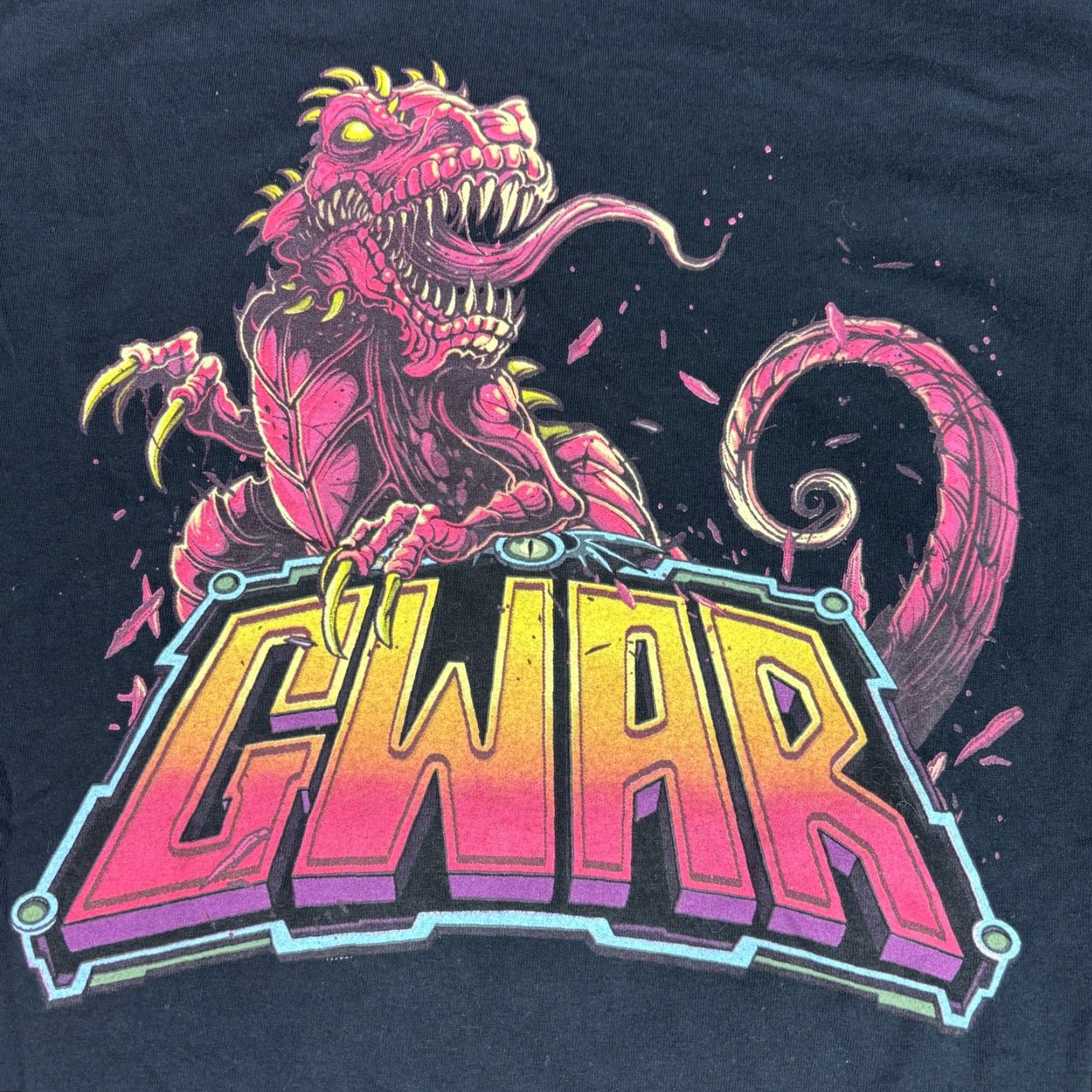 VINTAGE GWAR The Return of GOR GOR Tour Dates Double-Sided 2XL T-Shirt Mens Multicolor 90s Gildan 5000 Regular Short Sleeve Personalize