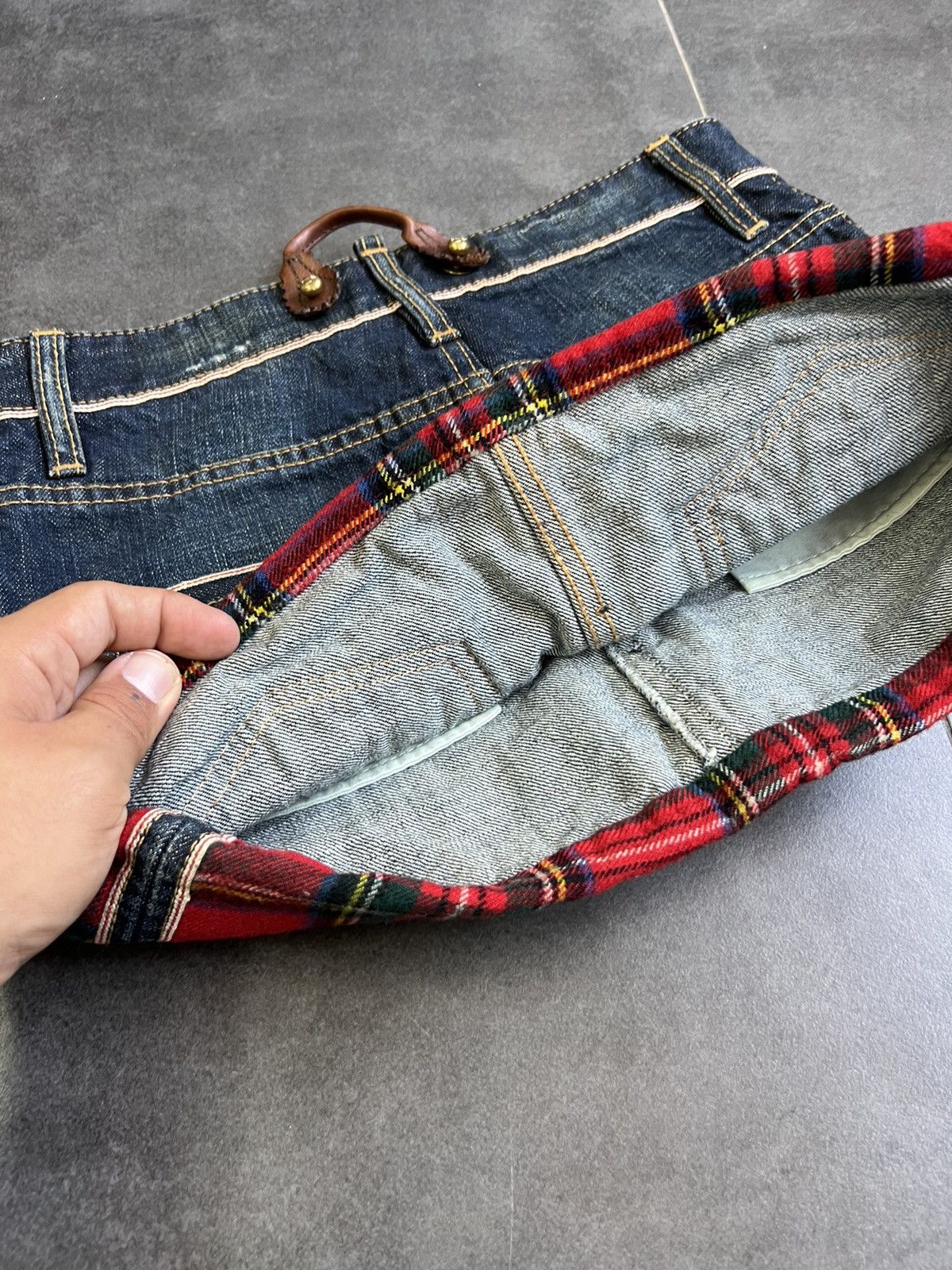 Dsquared2 VINTAGE DSQUARED2 AVANT GARDE MINI JEANS SKIRT Size 26" / US 2 / IT 38 - 5 Thumbnail
