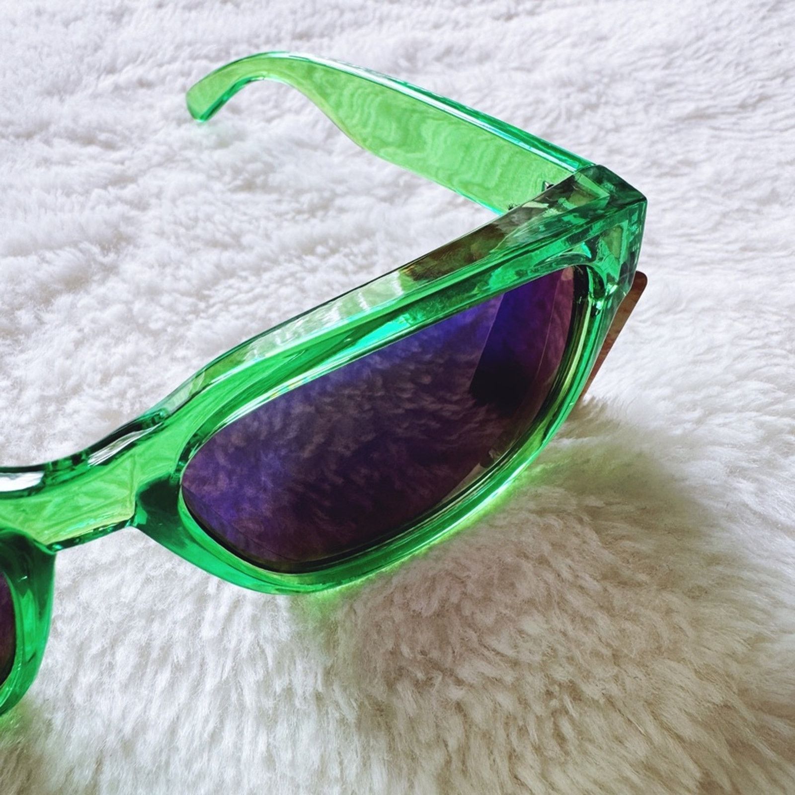 Other Cerise Bright Green Mirrored Sunglasses Size ONE SIZE - 8 Thumbnail