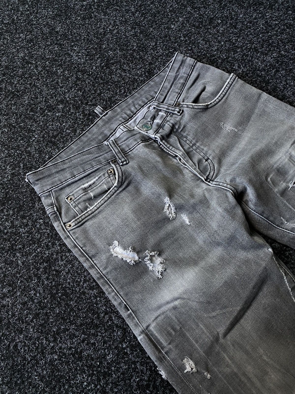 Dsquared2 Dsquared2 Distressed Denim pants Jeans Made In Italy 🇮🇹 Size US 29 - 6 Thumbnail
