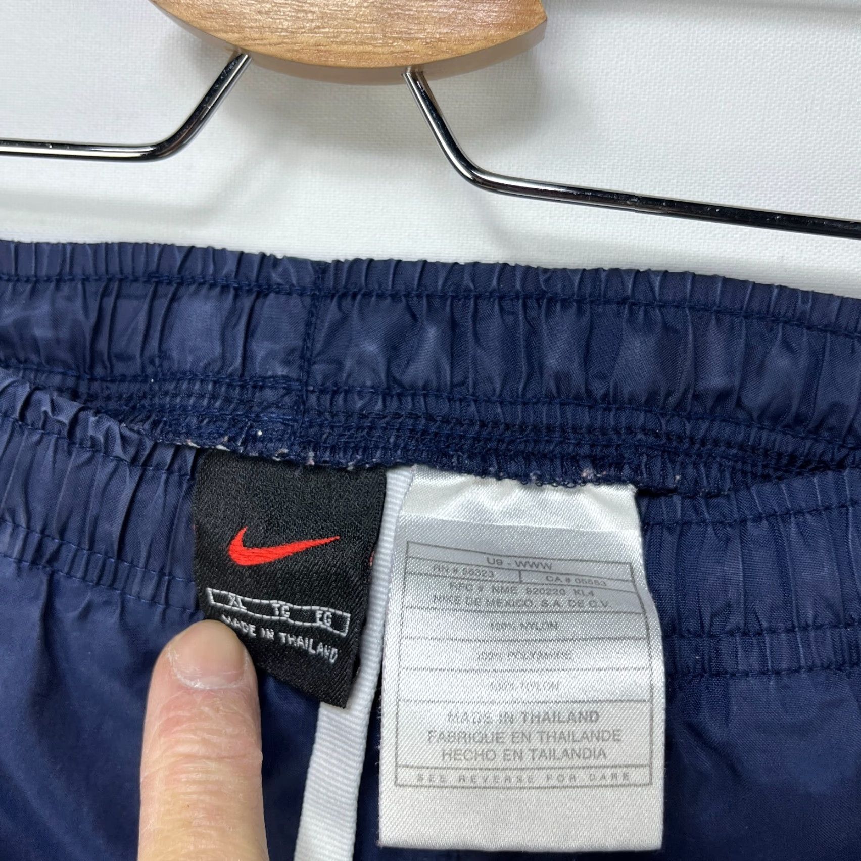 Nike VINTAGE Nike Swoosh Windbreaker Pants XL Blue 90s Track Pants Mens Regular Size US 36 / EU 52 - 5 Thumbnail
