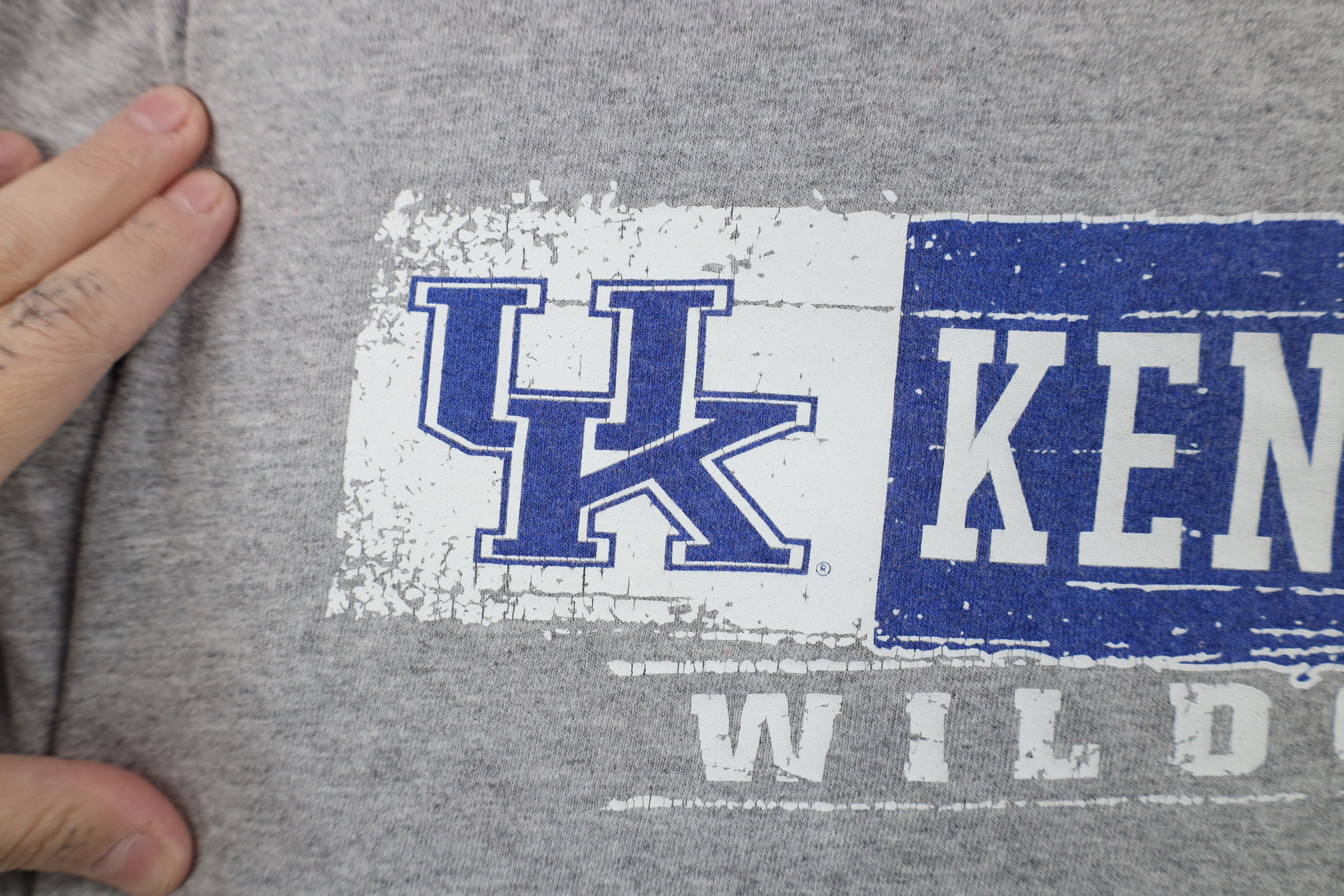 Vintage Vintage Y2K University of Kentucky Short Sleeve T-Shirt Gray Size US L / EU 52-54 / 3 - 5 Thumbnail
