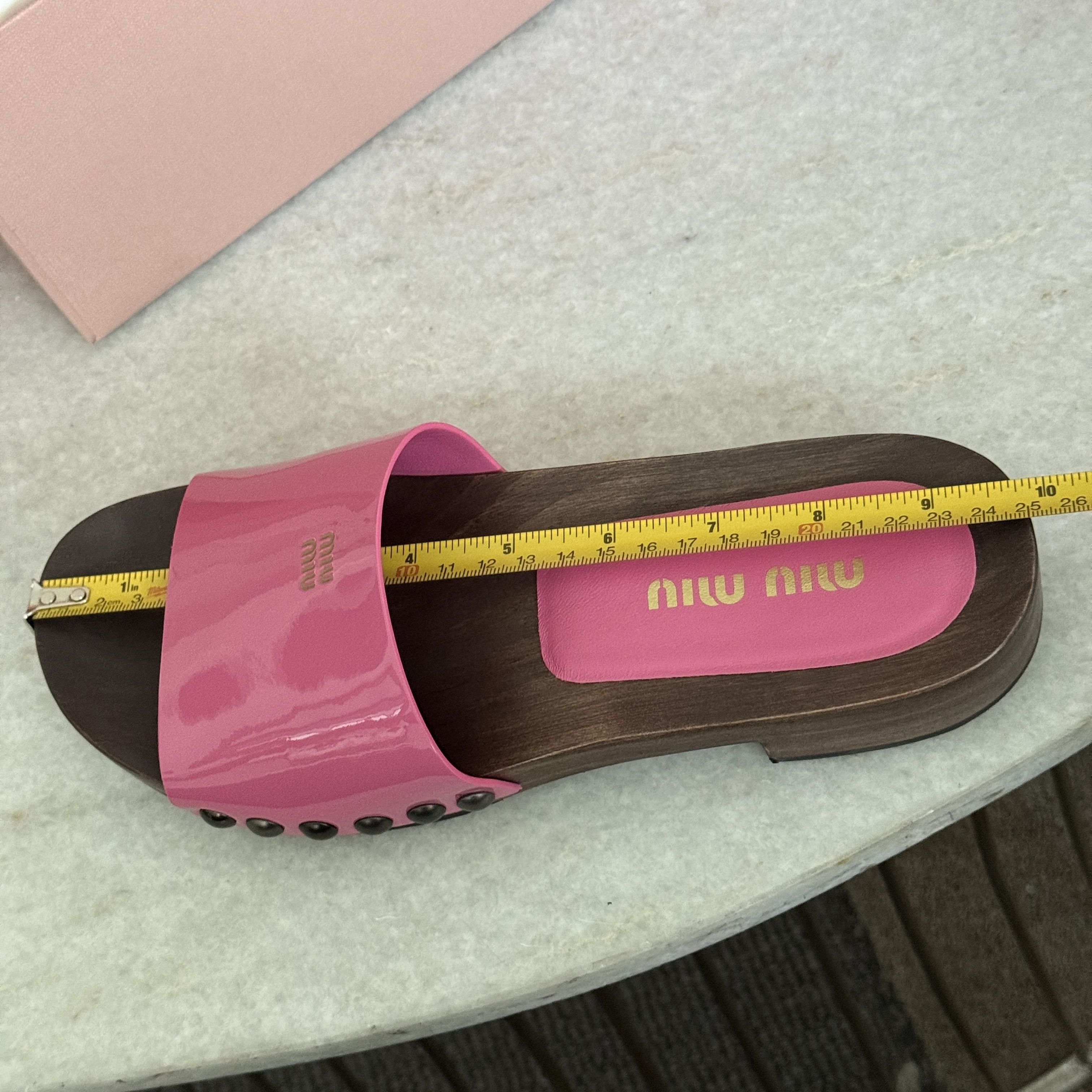 Miu Miu MIU MIU 5Z425E Fuschia Patent Leather Clogs. 36 Sandals Size US 6 / IT 36 - 14 Thumbnail
