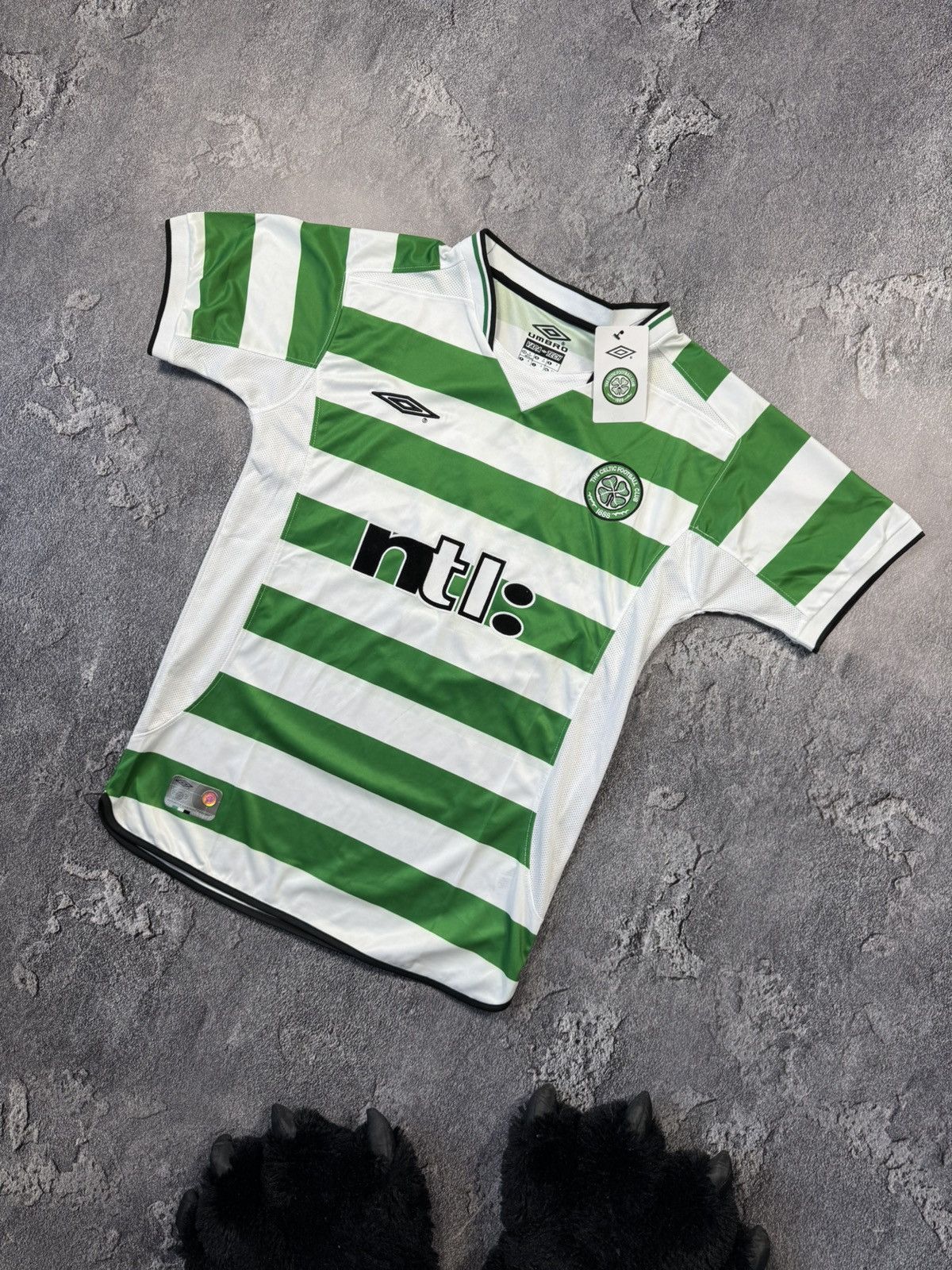 Umbro Celtic FC 2001-03 Home Jersey — Larsson #7 Size US S / EU 44-46 / 1 - 1 Thumbnail