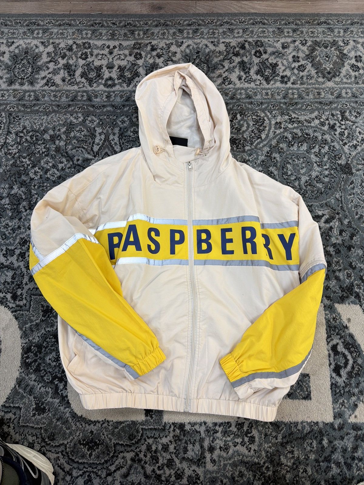 The GV Gallery The gv gallery raspberry hills windbreaker cream Size US S / EU 44-46 / 1 - 1 Thumbnail