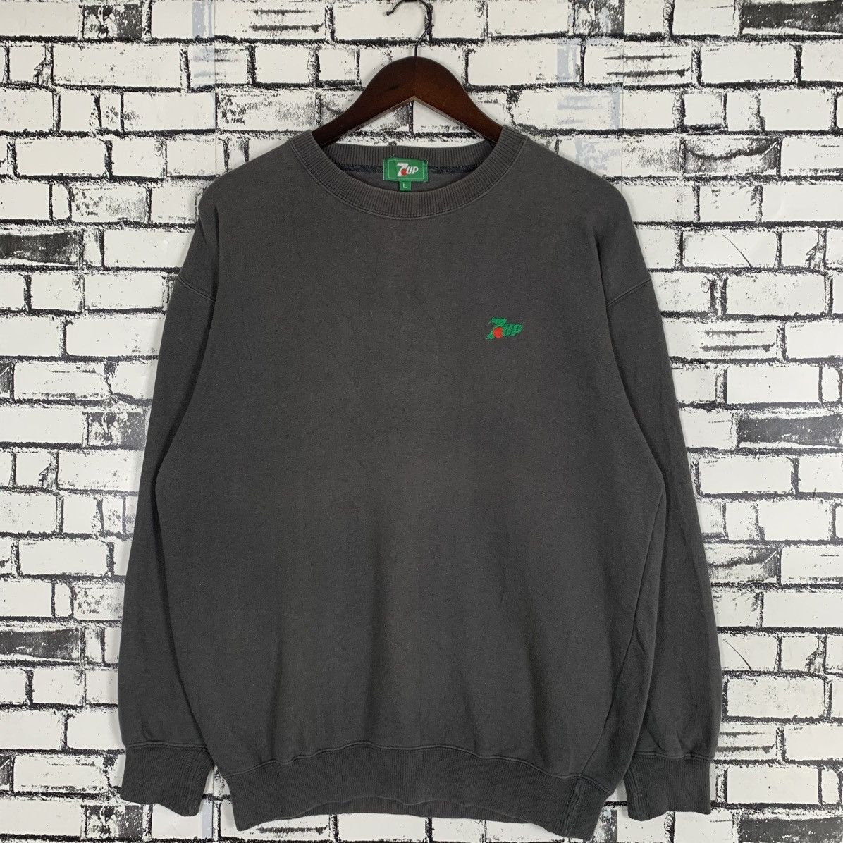 Designer × Japanese Brand × Vintage Vintage 7 Up Soft Drink Sweatshirt Crewneck Size Large Size US L / EU 52-54 / 3 - 1 Thumbnail